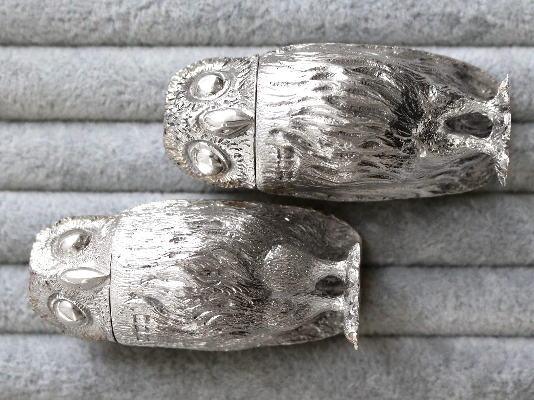Antike Edwardian Sterling Silber Eule Pepperettes (Frühes 20. Jahrhundert) im Angebot