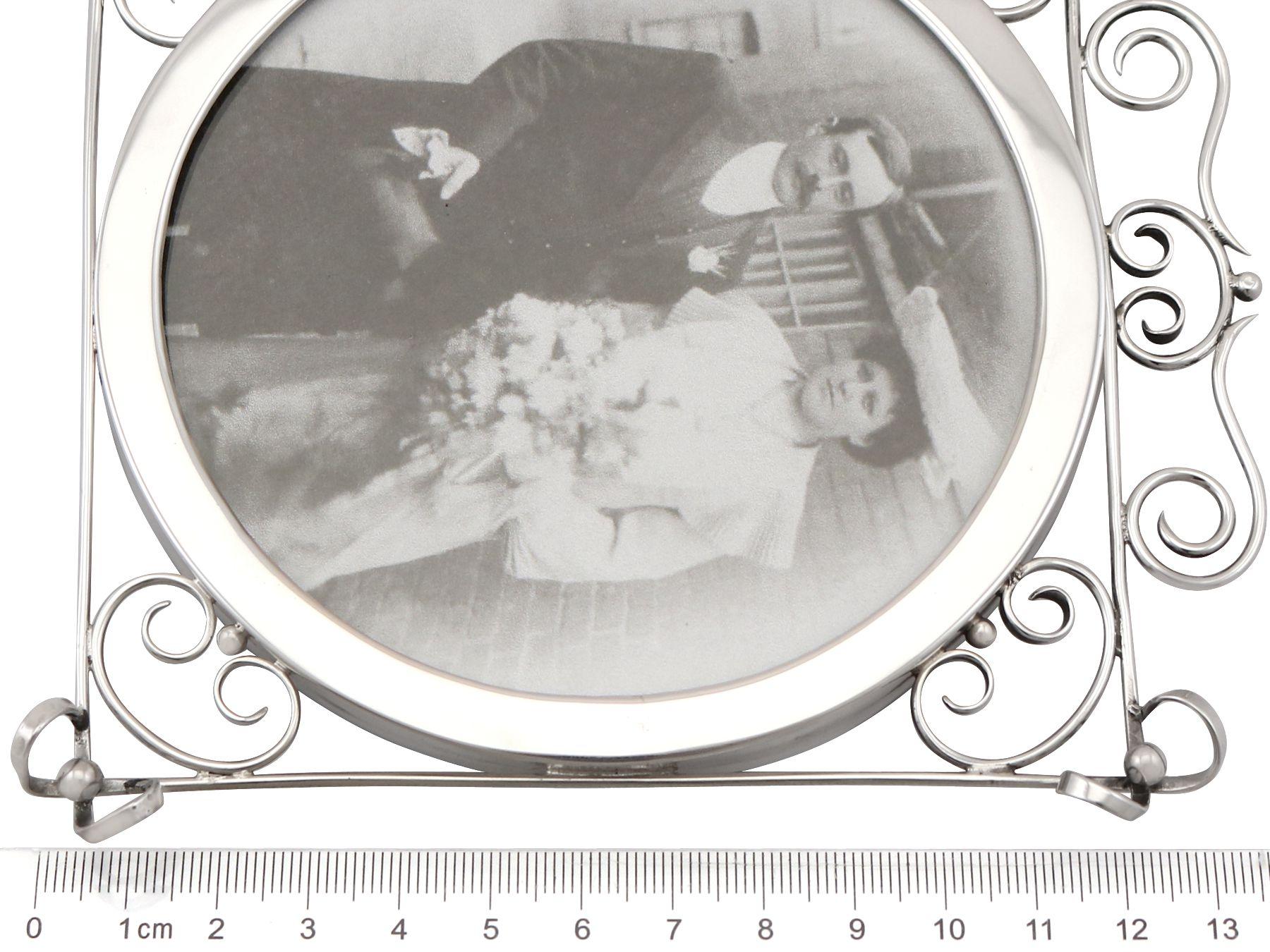 Antique Edwardian Sterling Silver Photograph Frame For Sale 4