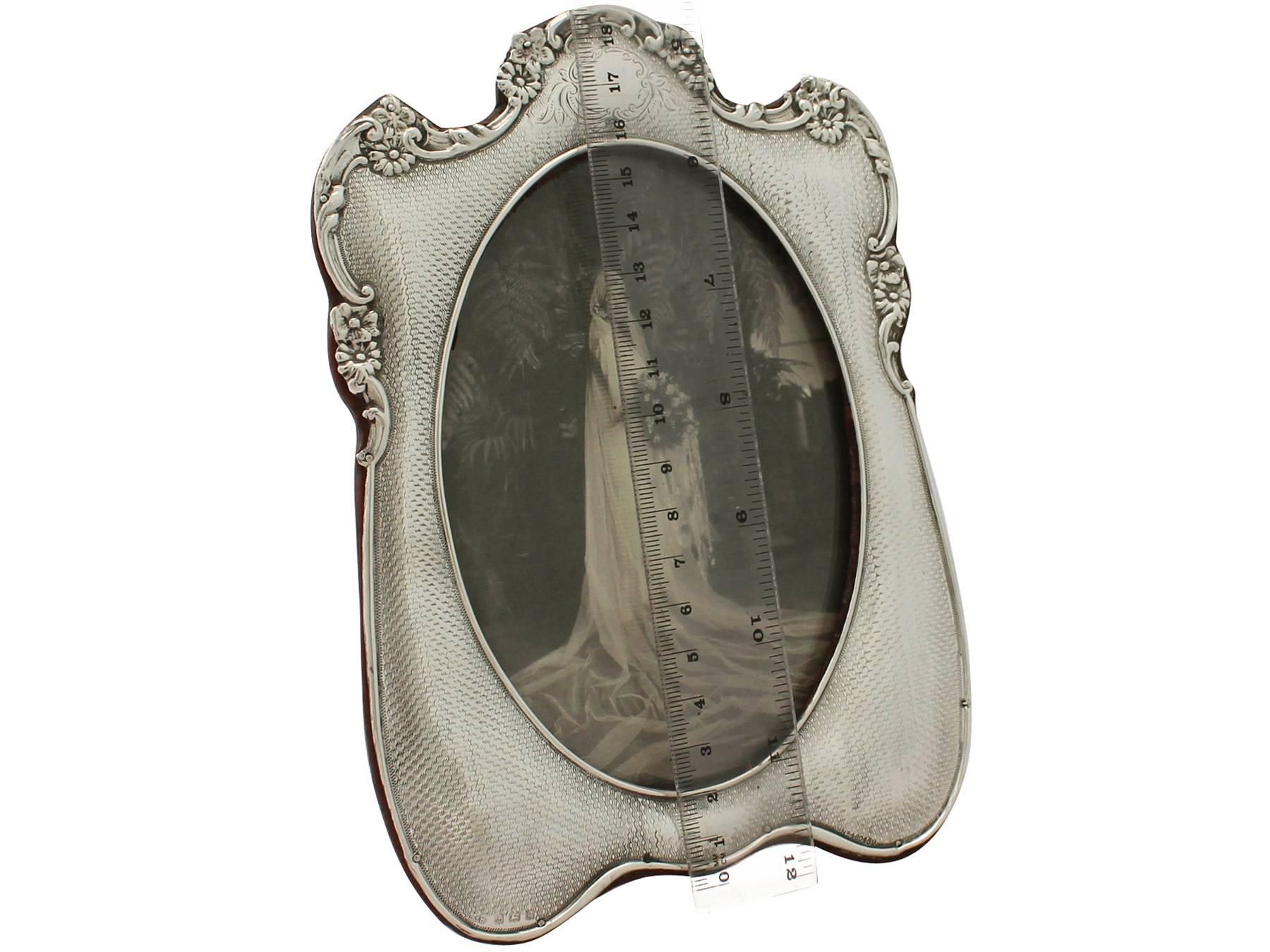 20th Century Antique Edwardian Sterling Silver Photograph Frame 3