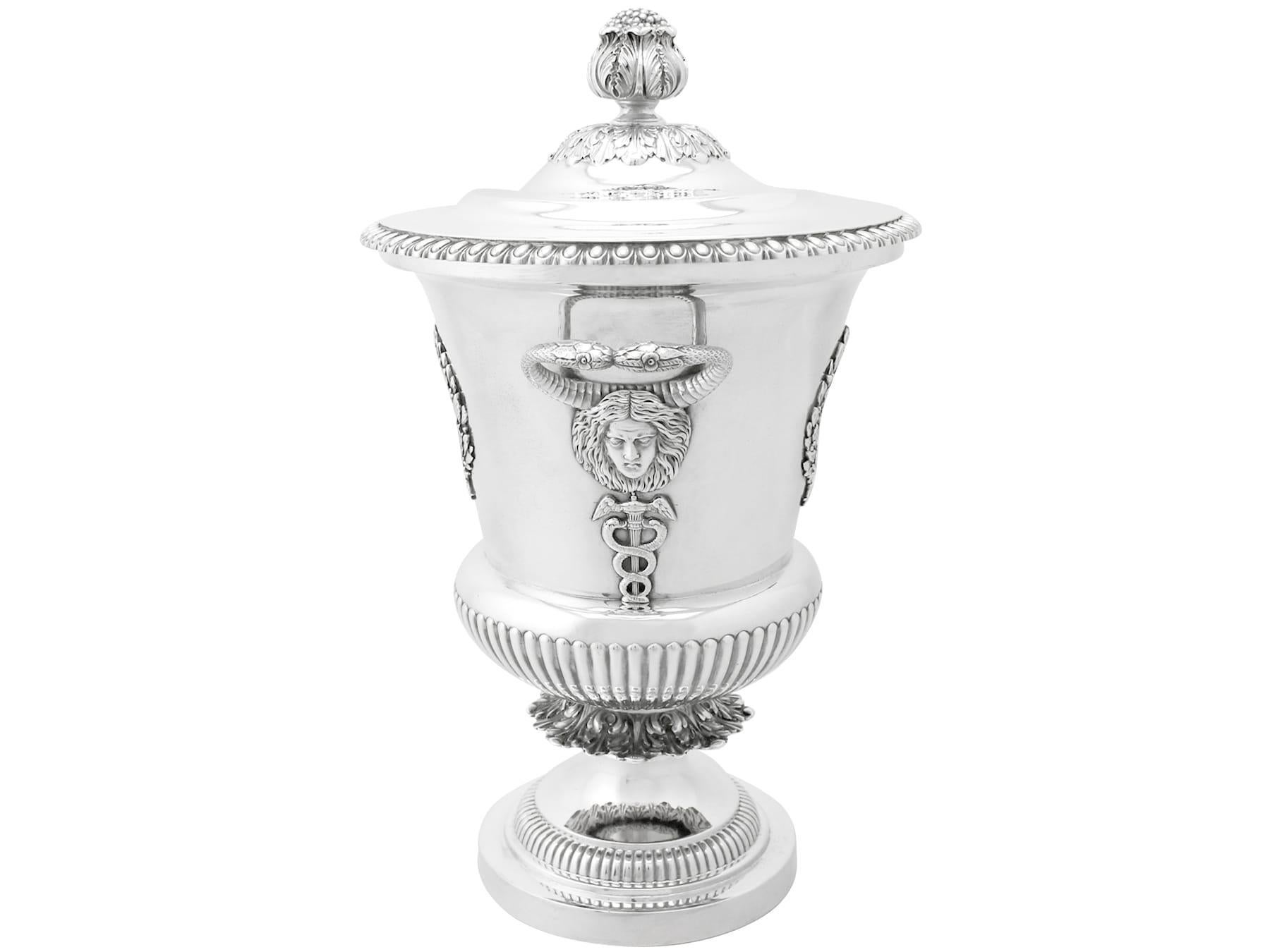 Antique Edwardian Sterling Silver Presentation Cup and Cover In Excellent Condition For Sale In Jesmond, Newcastle Upon Tyne