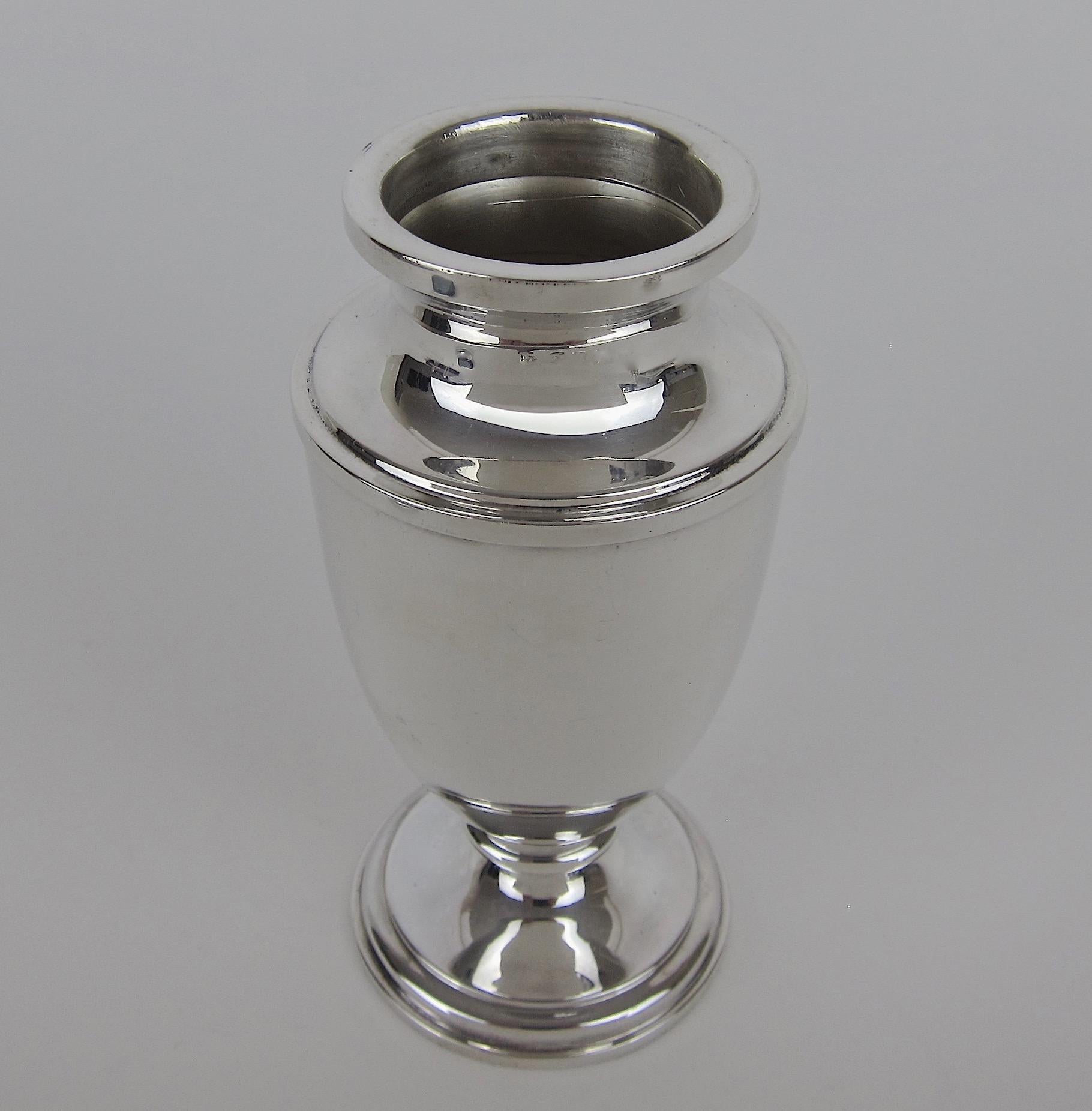 20th Century Antique English Sterling Silver Sugar Caster from E.S. Barnsley of Birmingham For Sale