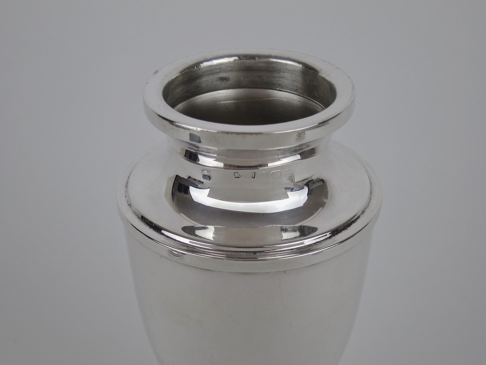 Antique English Sterling Silver Sugar Caster from E.S. Barnsley of Birmingham For Sale 1