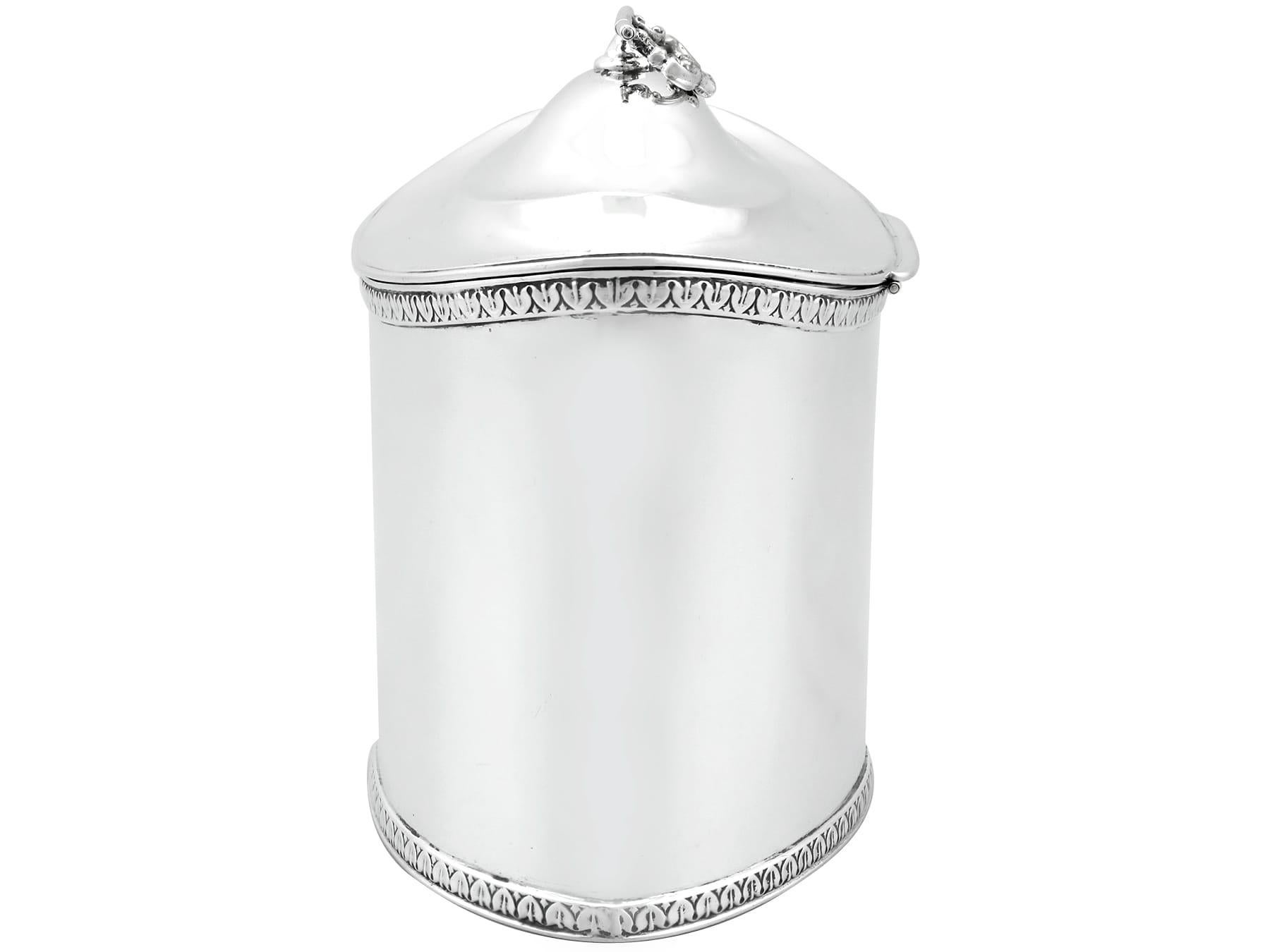 Antique Edwardian Sterling Silver Tea Caddy In Excellent Condition For Sale In Jesmond, Newcastle Upon Tyne