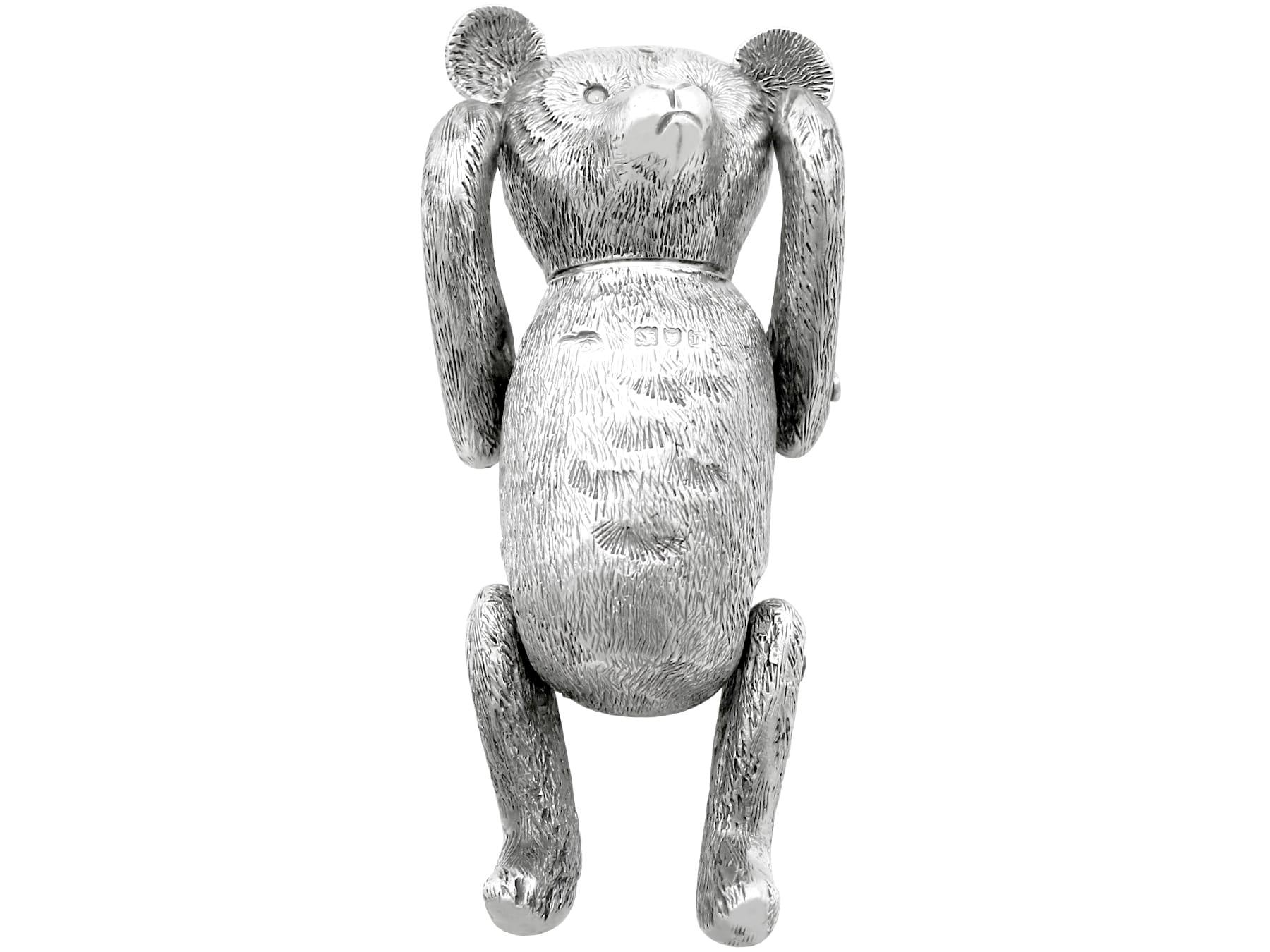 Edwardian Sterling Silver Teddy Bear Pepper In Excellent Condition For Sale In Jesmond, Newcastle Upon Tyne