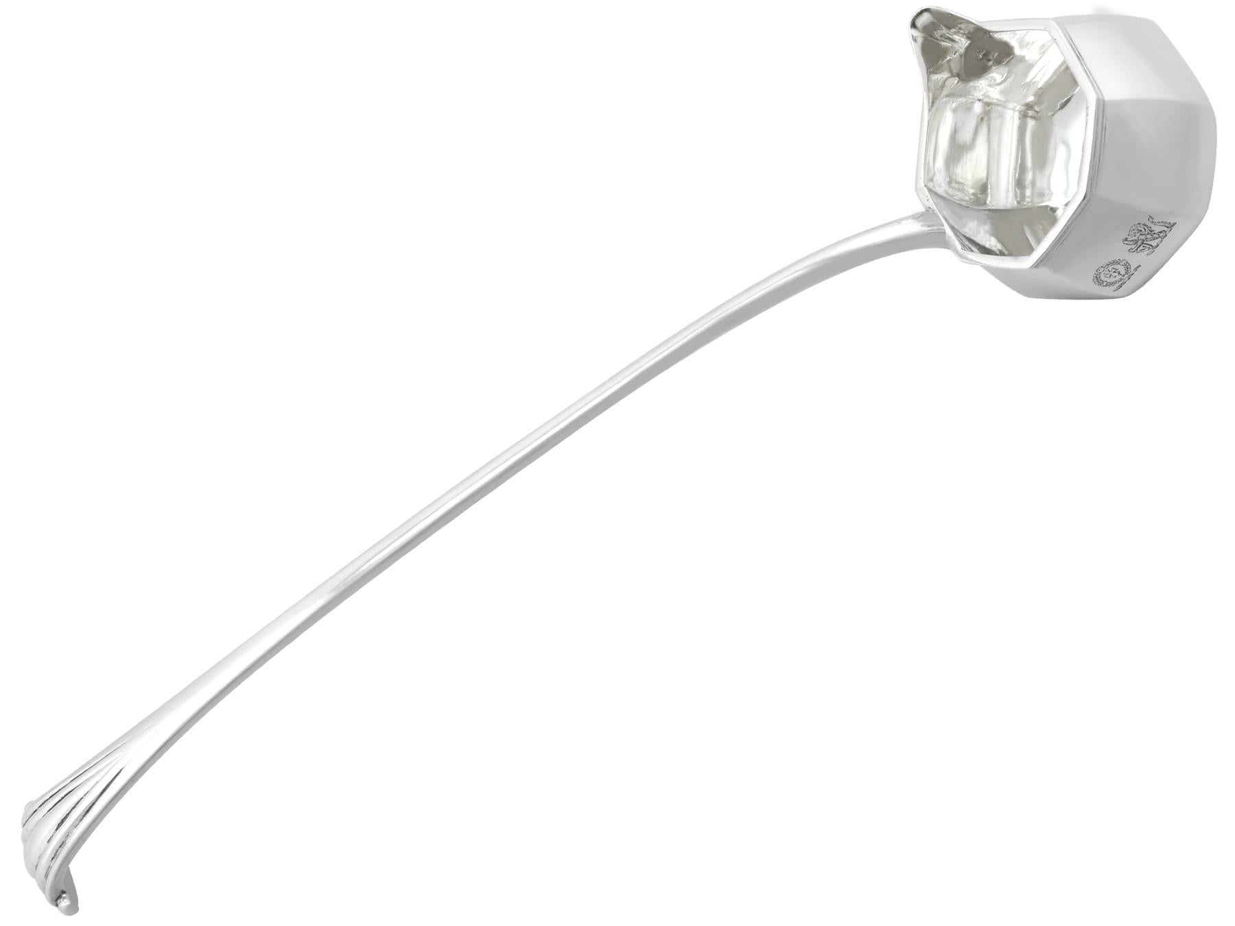 Antiguo cucharón eduardiano de plata de ley Inglés