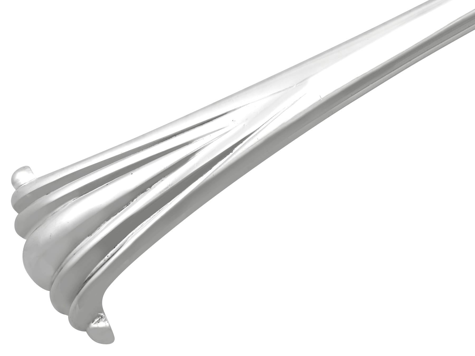 Antiguo cucharón eduardiano de plata de ley principios del siglo XX