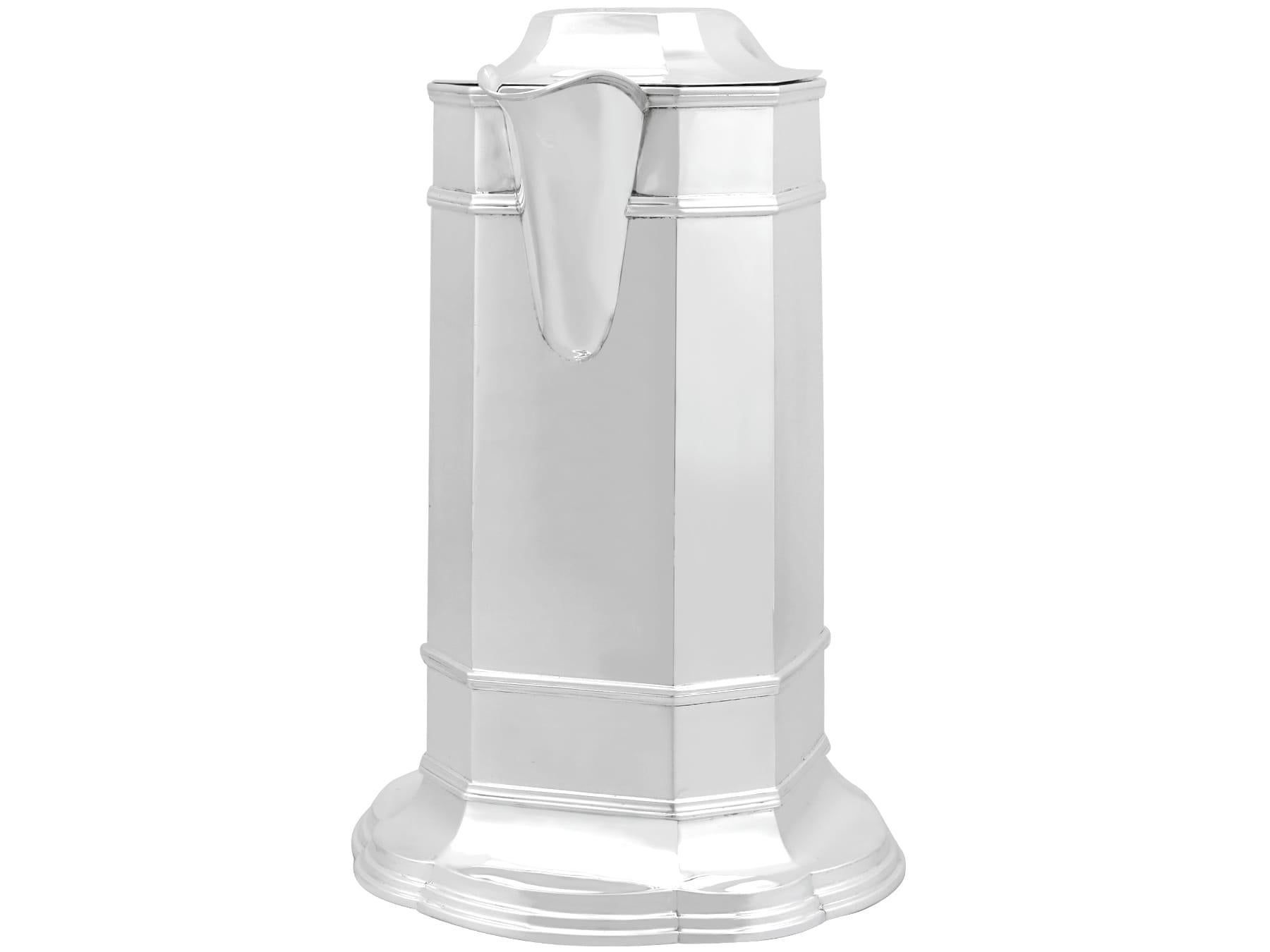 Antique Edwardian Sterling Silver Wine Flagon (1903) In Excellent Condition For Sale In Jesmond, Newcastle Upon Tyne