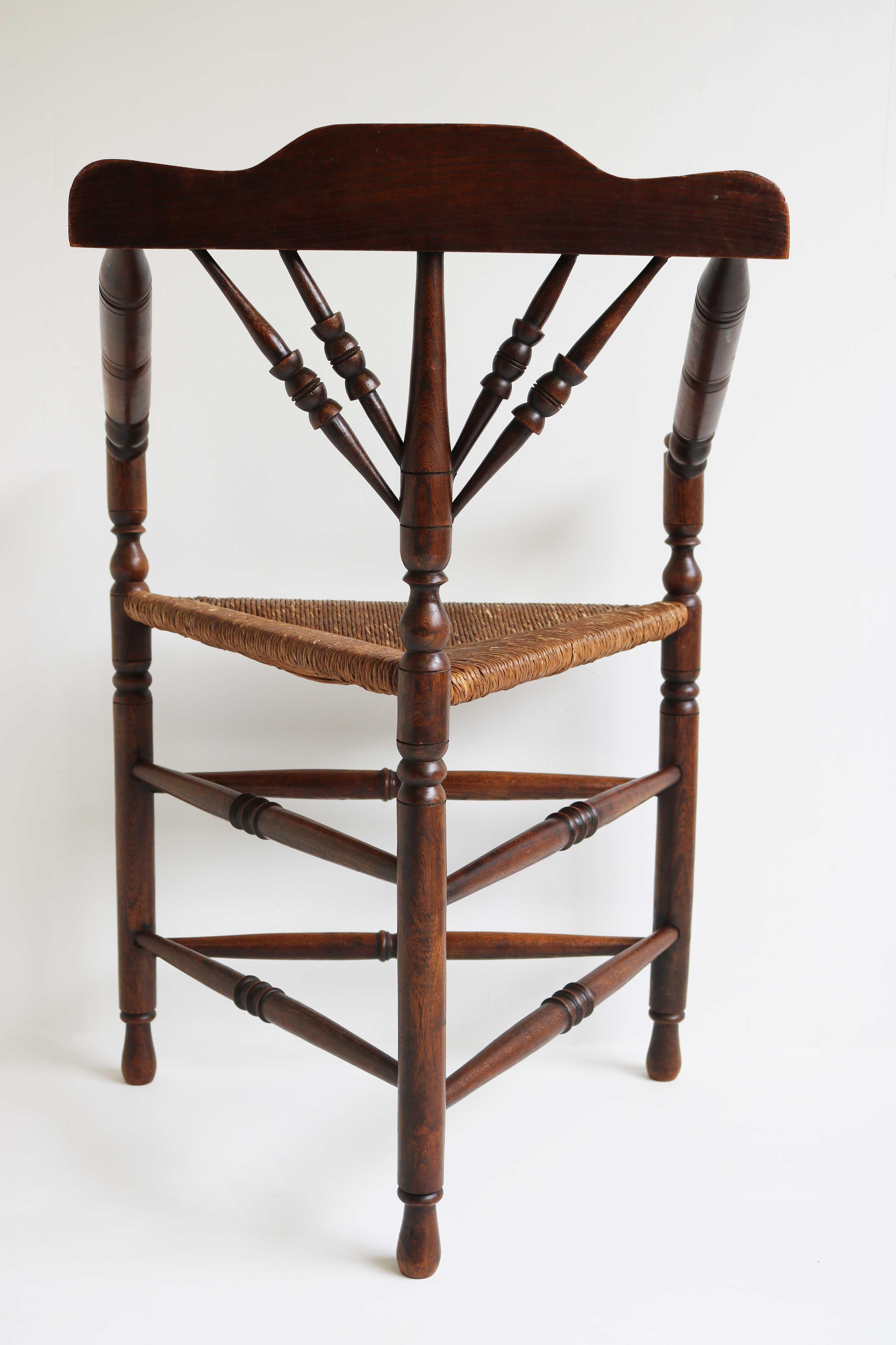 Antiker dreieckiger Ecksessel im edwardianischen Stil, Binsensitz-Sessel, 1900 im Angebot 2