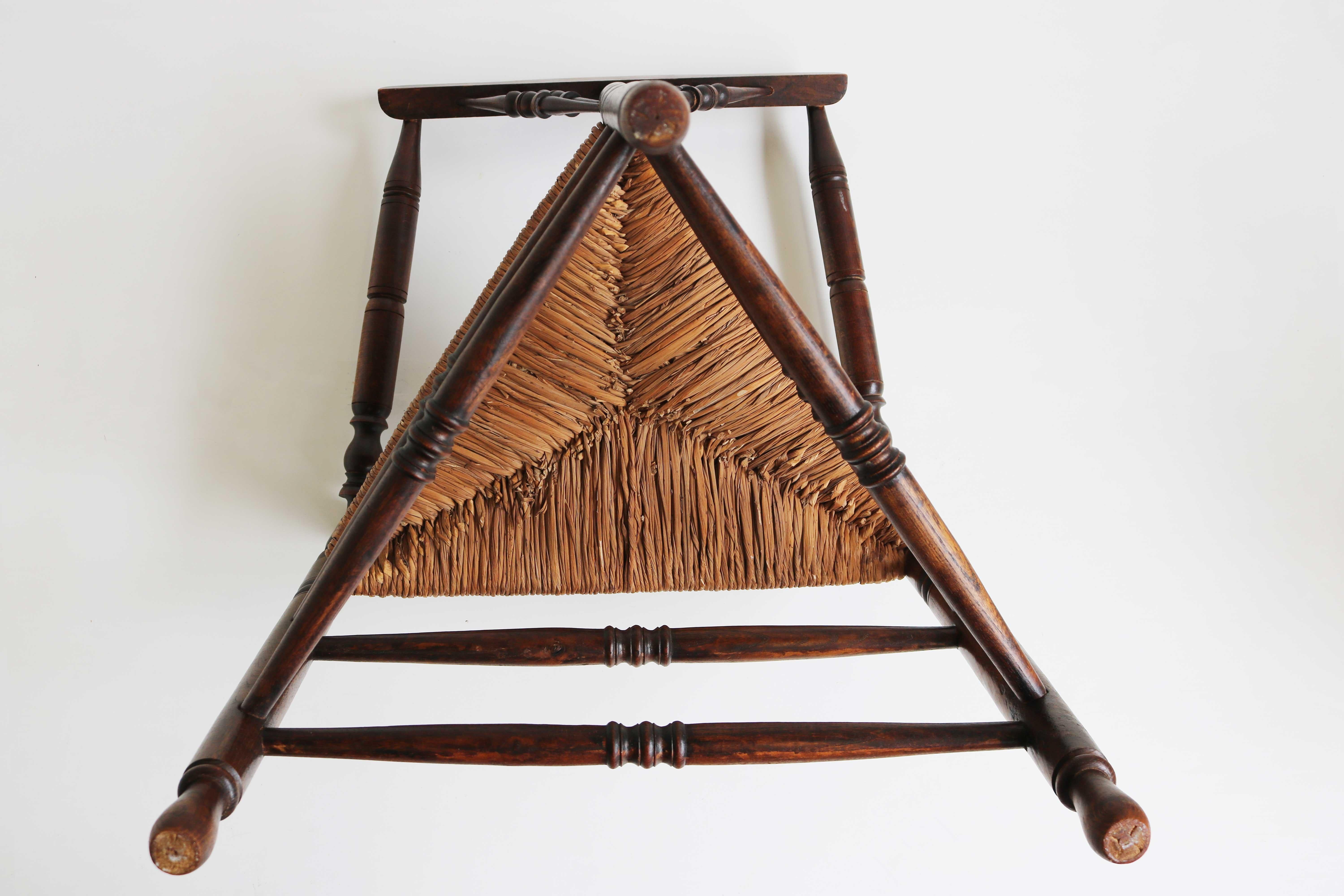 Antiker dreieckiger Ecksessel im edwardianischen Stil, Binsensitz-Sessel, 1900 im Angebot 10