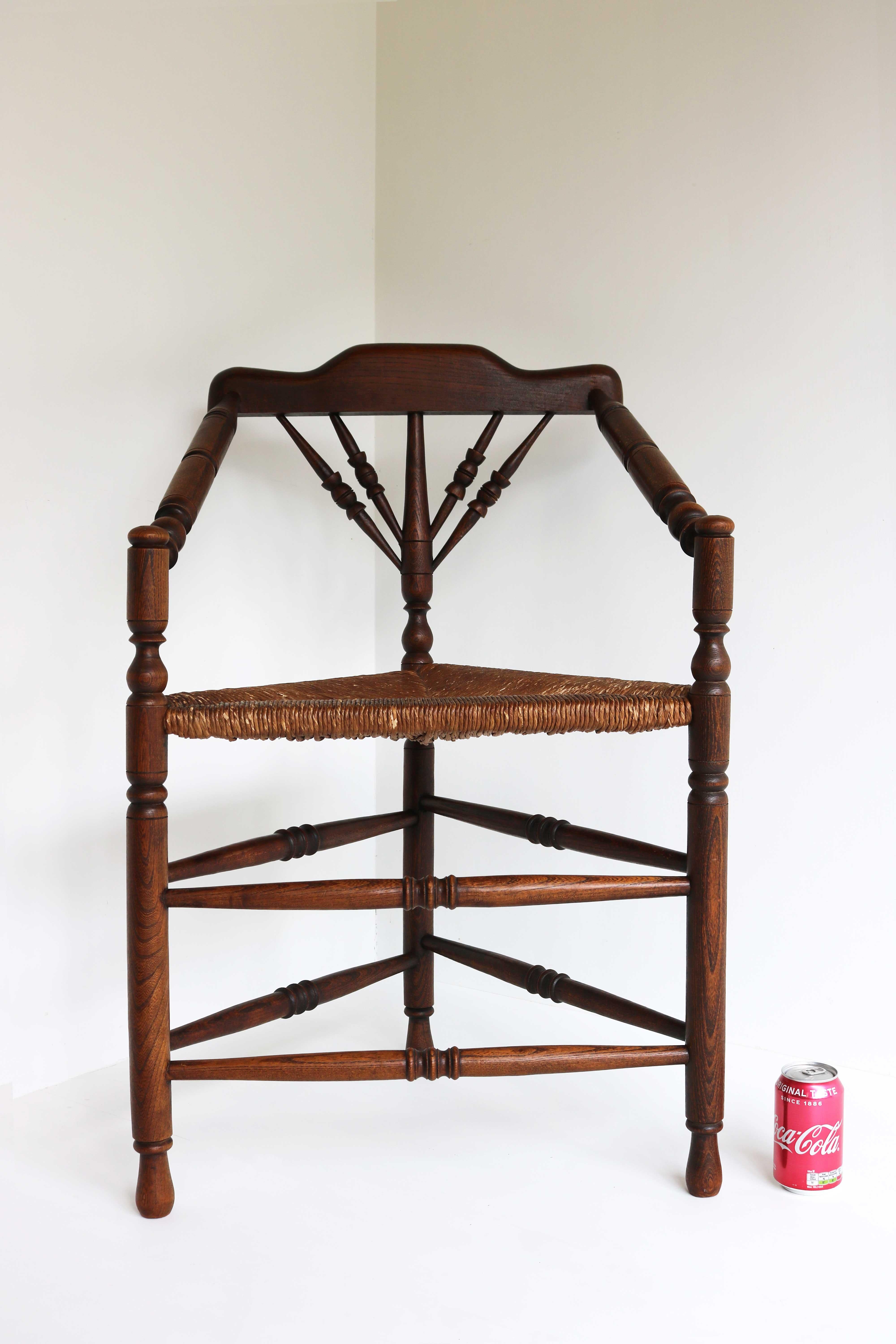 Antiker dreieckiger Ecksessel im edwardianischen Stil, Binsensitz-Sessel, 1900 im Angebot 12