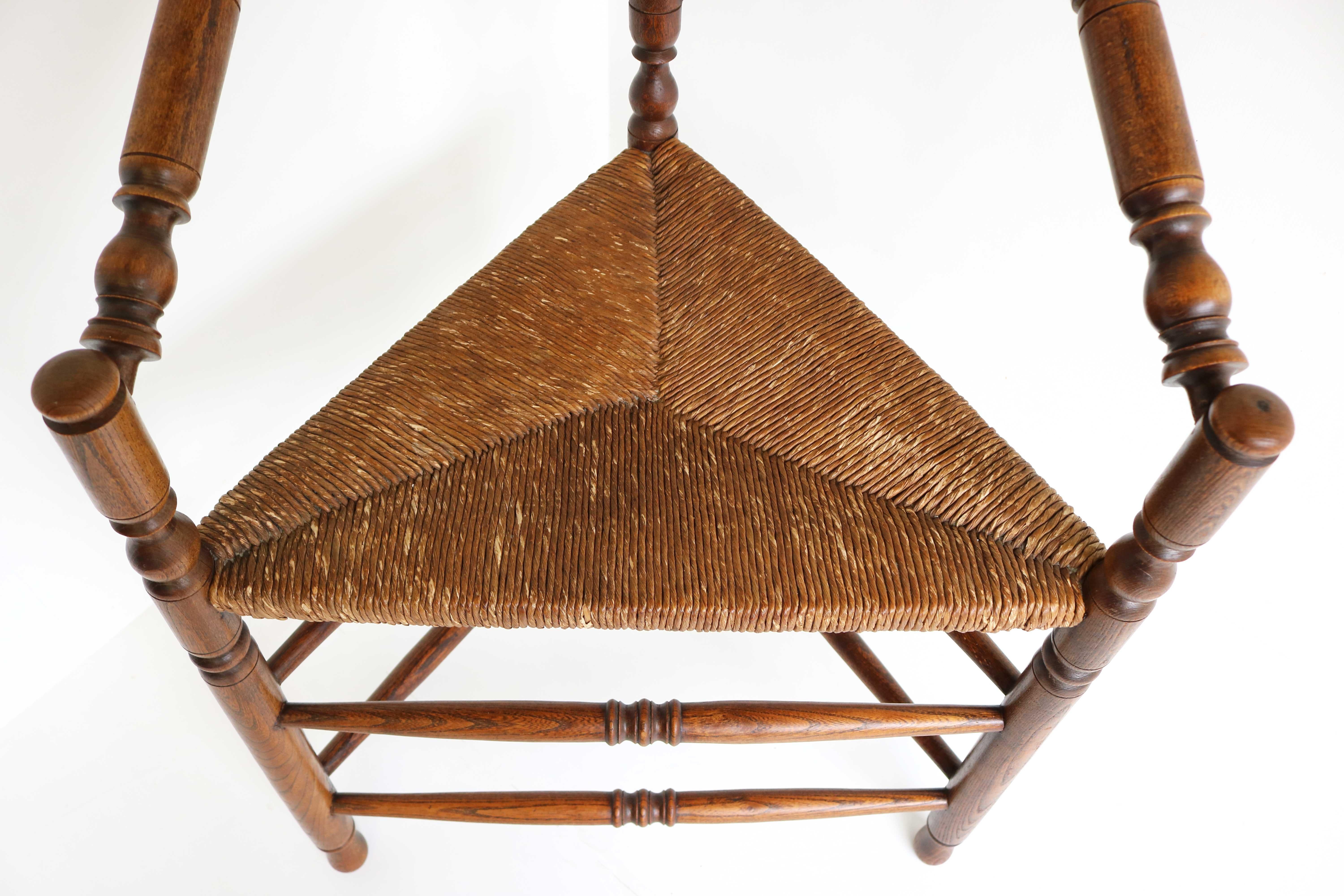 Antiker dreieckiger Ecksessel im edwardianischen Stil, Binsensitz-Sessel, 1900 (19. Jahrhundert) im Angebot