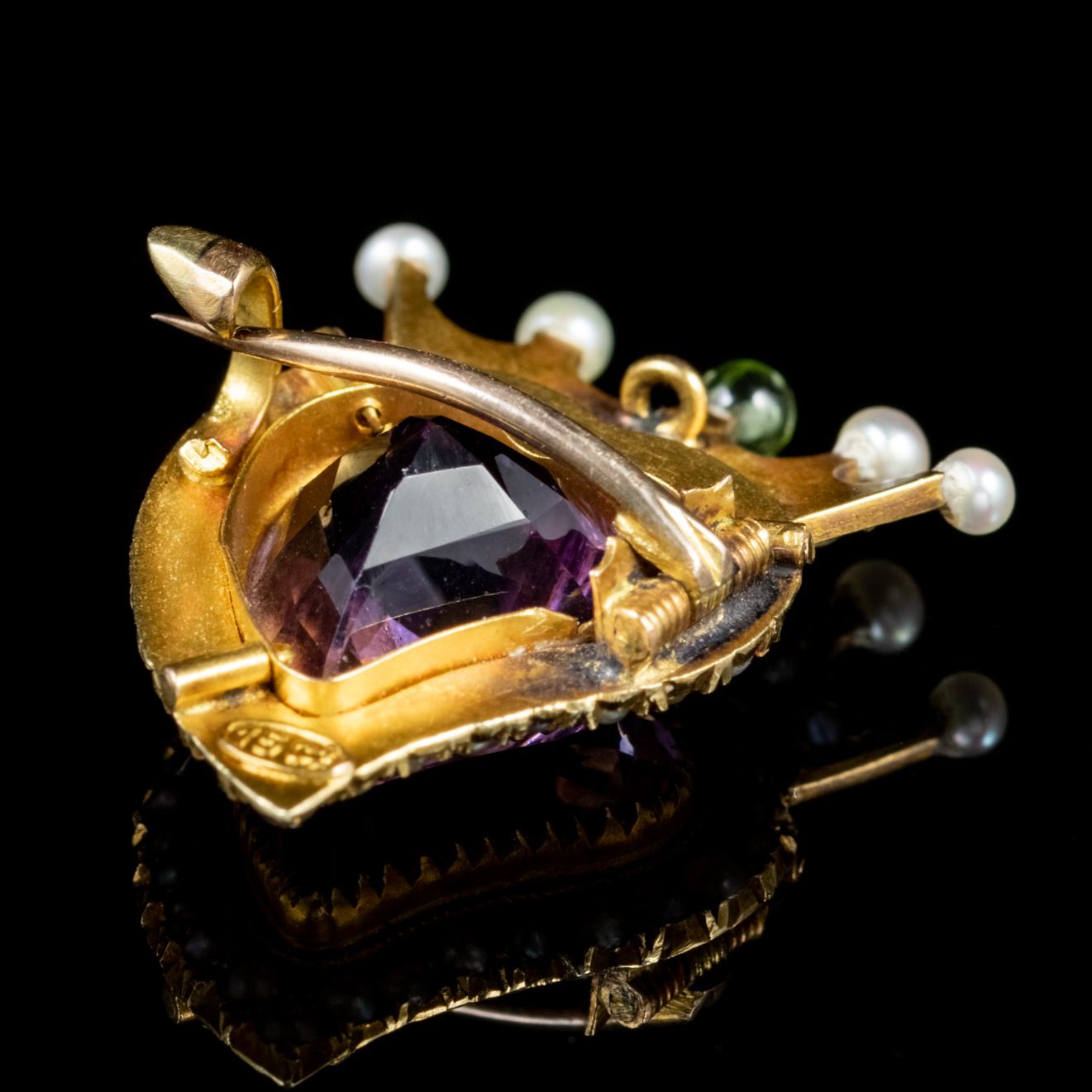 Women's Antique Edwardian Suffragette Amethyst 15Ct Gold circa 1910 Witches Heart Brooch For Sale