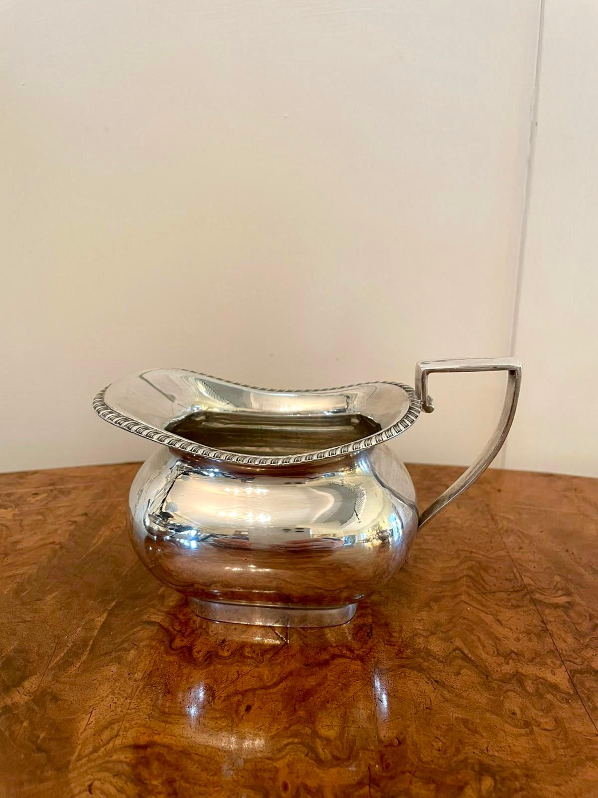 Antique Edwardian Three Piece Silver Plated Tea Set by Walker & Hall In Good Condition For Sale In Suffolk, GB