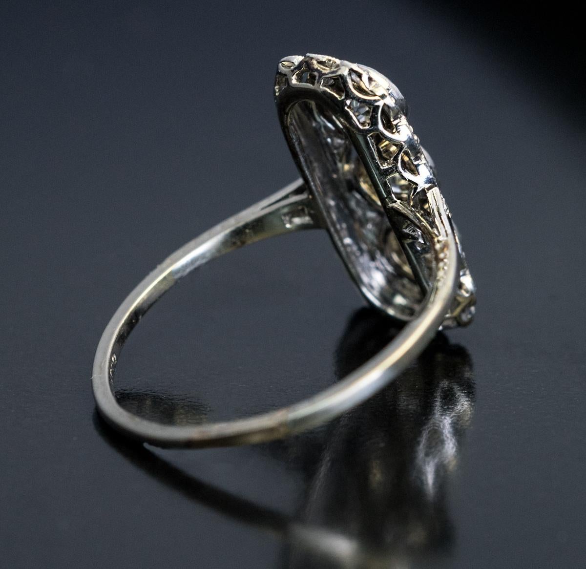 Antique Edwardian Three-Stone Diamond Platinum Engagement Ring In Excellent Condition In Chicago, IL