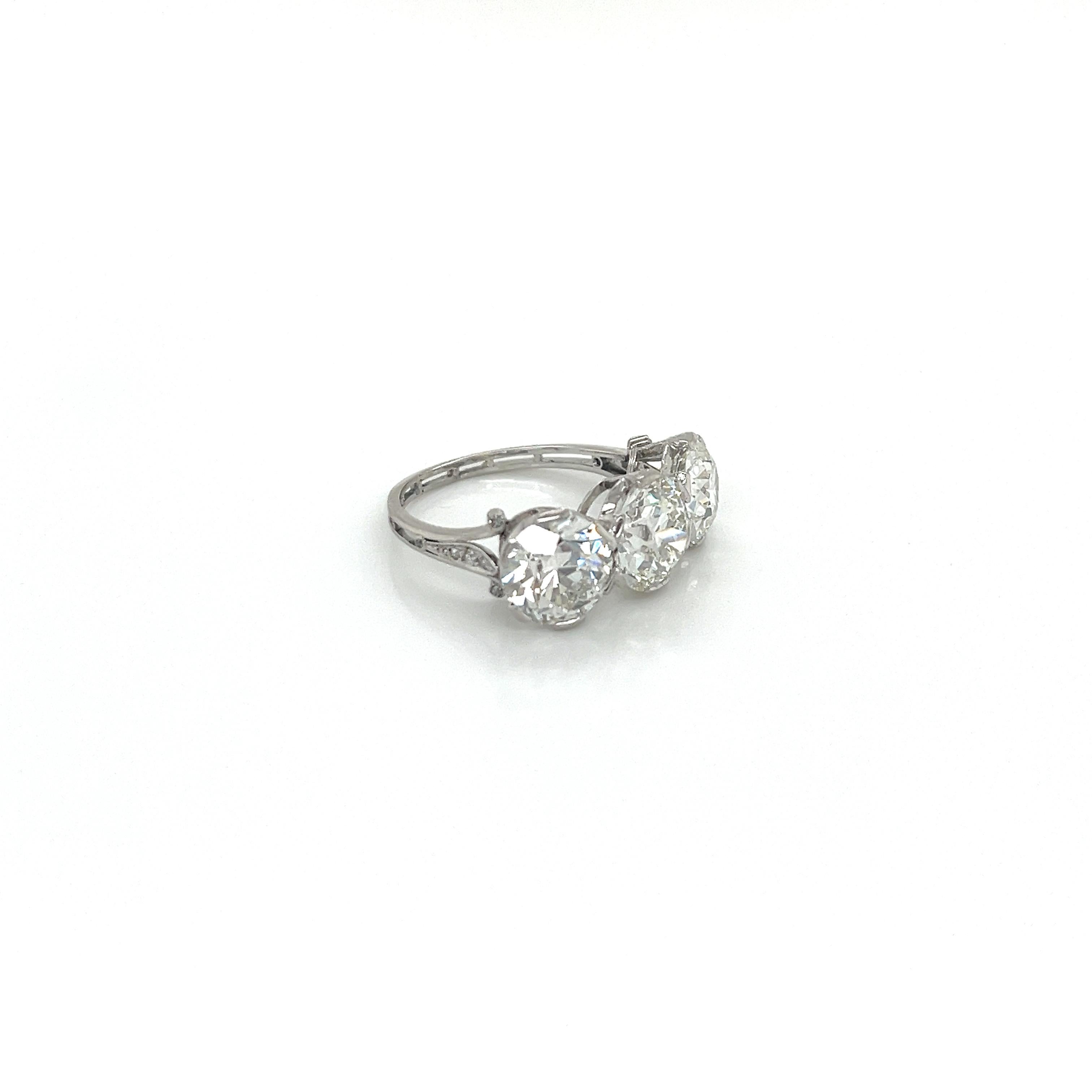 Antique Edwardian Three-Stone Diamond Ring 5.37cts For Sale 3