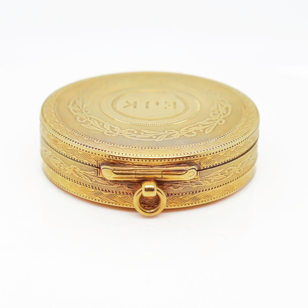 Antique Edwardian Tiffany & Co. Round 14k Gold Compact or Pill Box In Good Condition In Philadelphia, PA