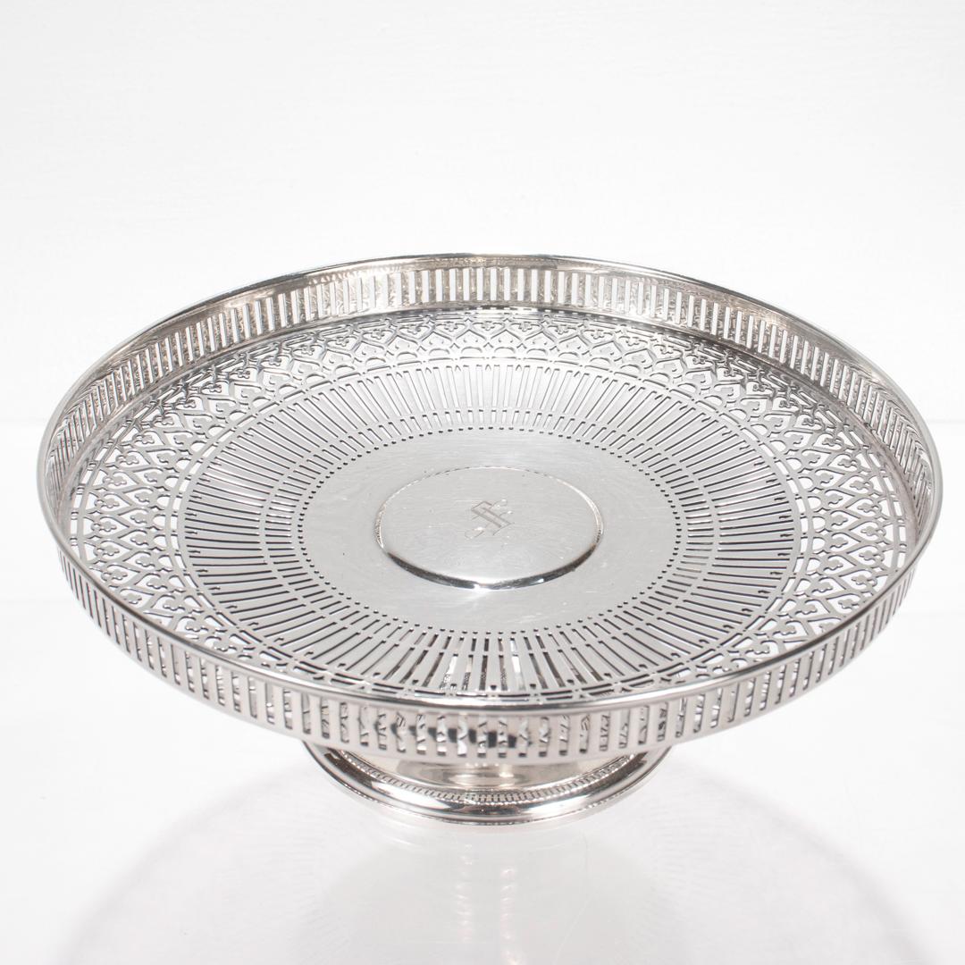 Antike edwardianische Tiffany & Co. Tortenstand oder Tazza mit Fuß aus Sterling Silber (Edwardian)