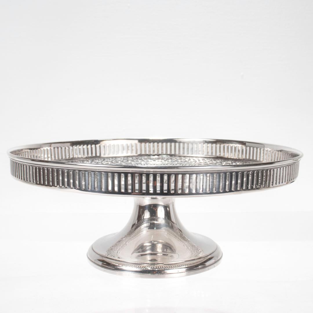 Antike edwardianische Tiffany & Co. Tortenstand oder Tazza mit Fuß aus Sterling Silber für Damen oder Herren im Angebot