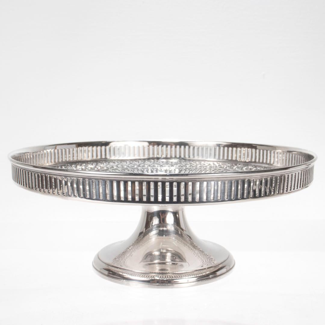 Antique Édouardien Tiffany & Co. Stand à gâteaux ou Tazza en argent sterling sur pied en vente 2