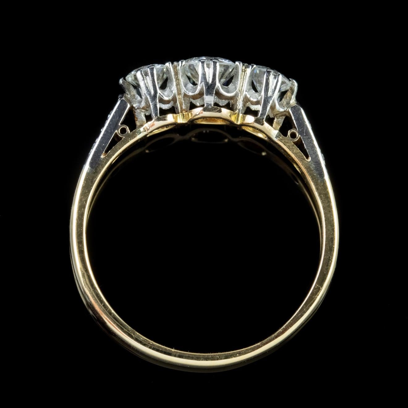 Antique Edwardian Trilogy Diamond Ring Platinum 18 Carat Gold, circa 1910 2