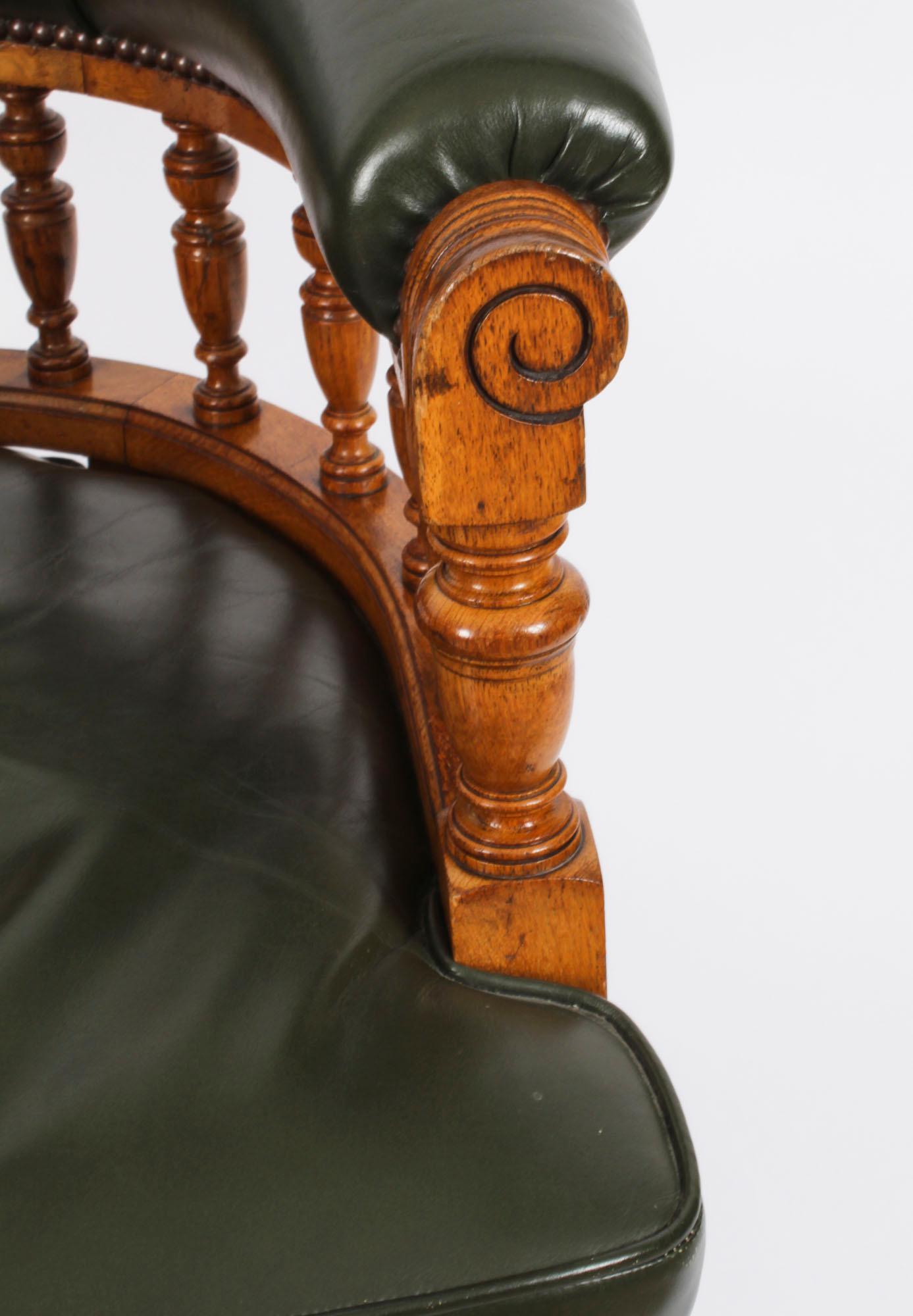 Antique fauteuil de bureau à baignoire Edwardien cuir vert tapissé Circa 1910 6