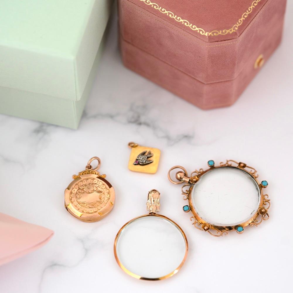 Cabochon Antique Edwardian Turquoise 9ct Gold Glass Locket Necklace