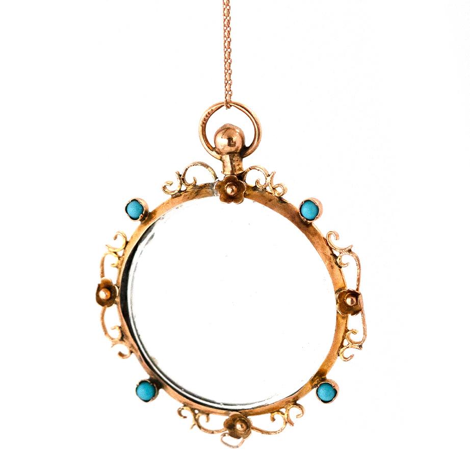 Antique Edwardian Turquoise 9ct Gold Glass Locket Necklace In Good Condition In London, GB