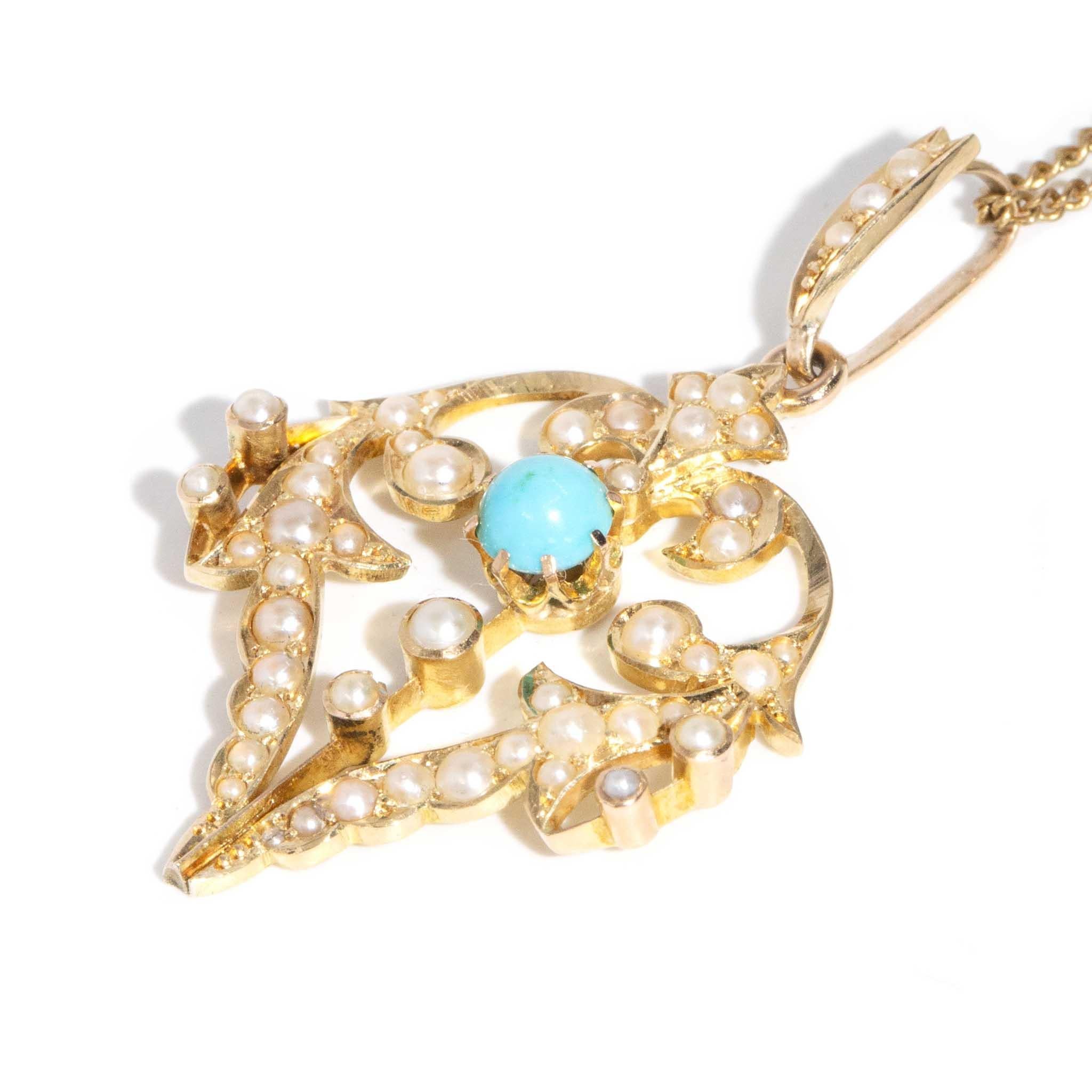 Édouardien Pendentif édouardien ancien turquoise et perle 15 carats avec chaîne 9 carats en vente