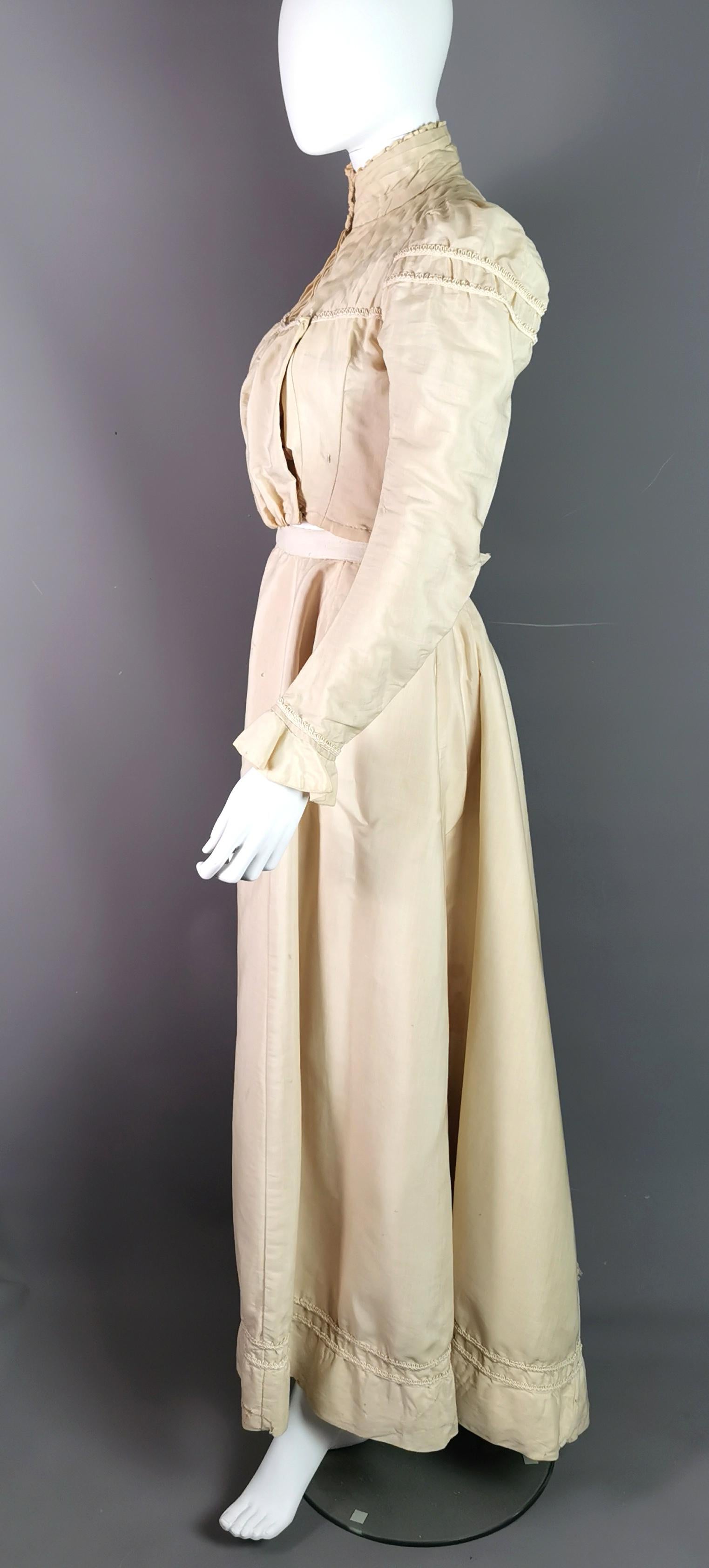 Antique Edwardian two piece walking dress, Pouter pigeon chest  1