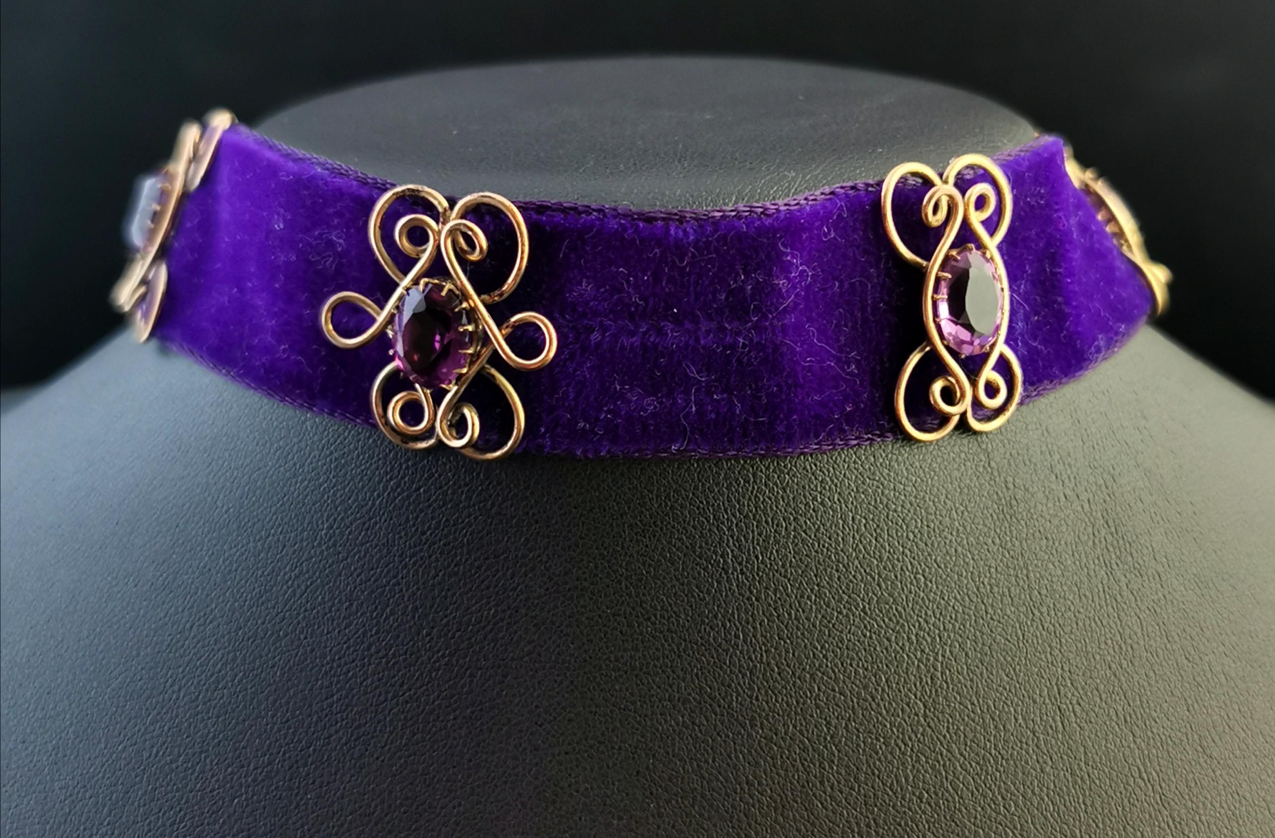 Antique Edwardian Velvet Choker Necklace, Amethyst Paste 5