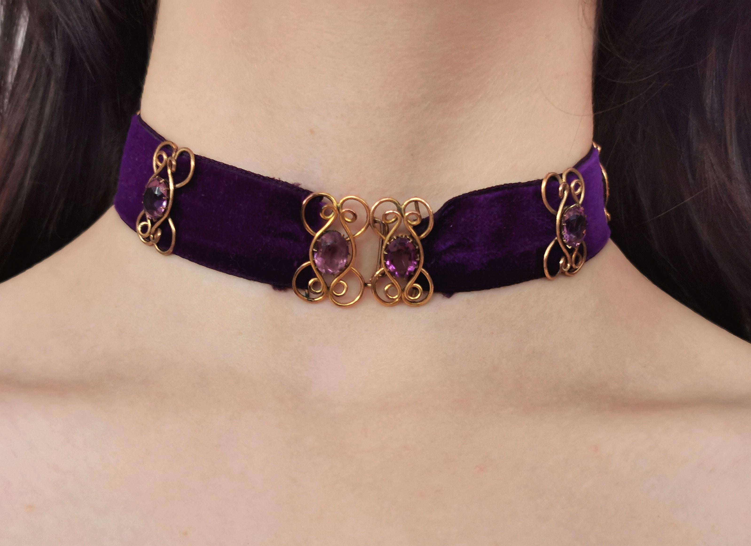 Women's Antique Edwardian Velvet Choker Necklace, Amethyst Paste