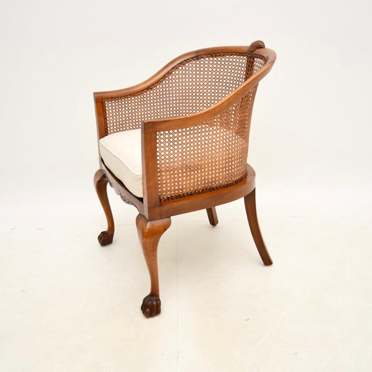 Fauteuil canné ancien en noyer de l'époque édouardienne Bon état - En vente à London, GB