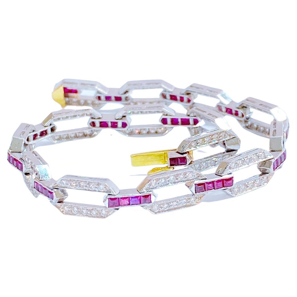 Antique Art Deco Diamond And Ruby Gold Link Bracelet In Good Condition For Sale In Cairo, EG