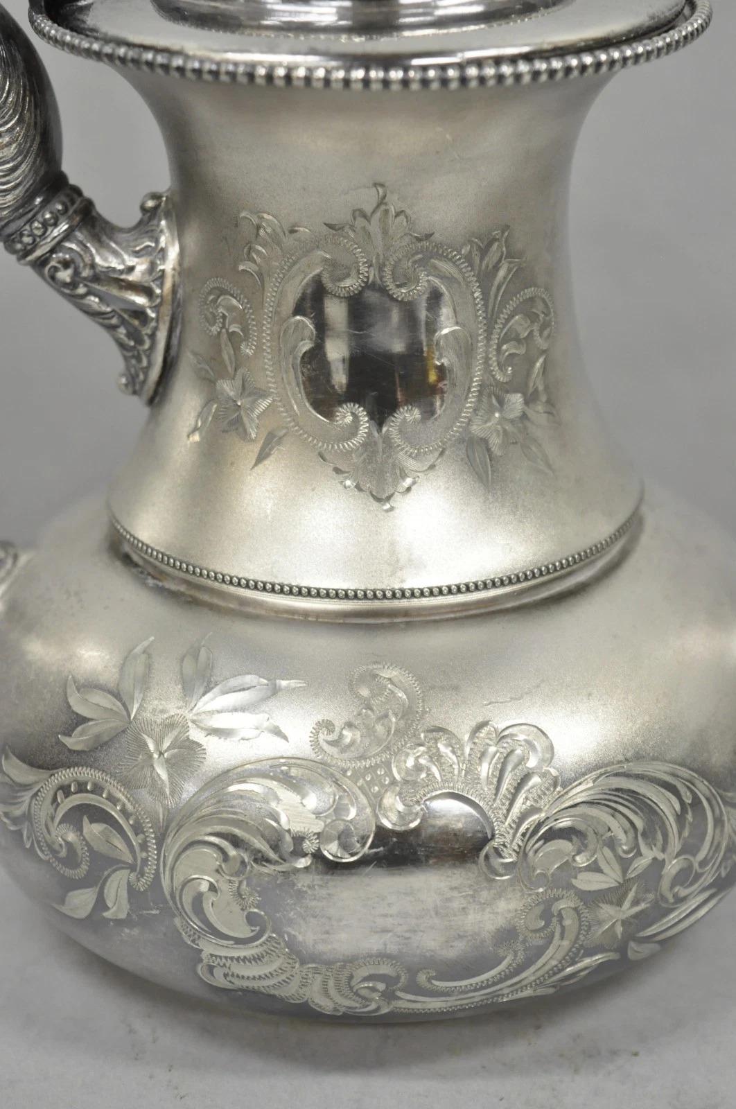 Inconnu Service à thé ancien en argent repoussé, plaqué Egli, Art Nouveau - 3 pièces en vente