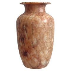 Ancienne jarre égyptienne en albâtre