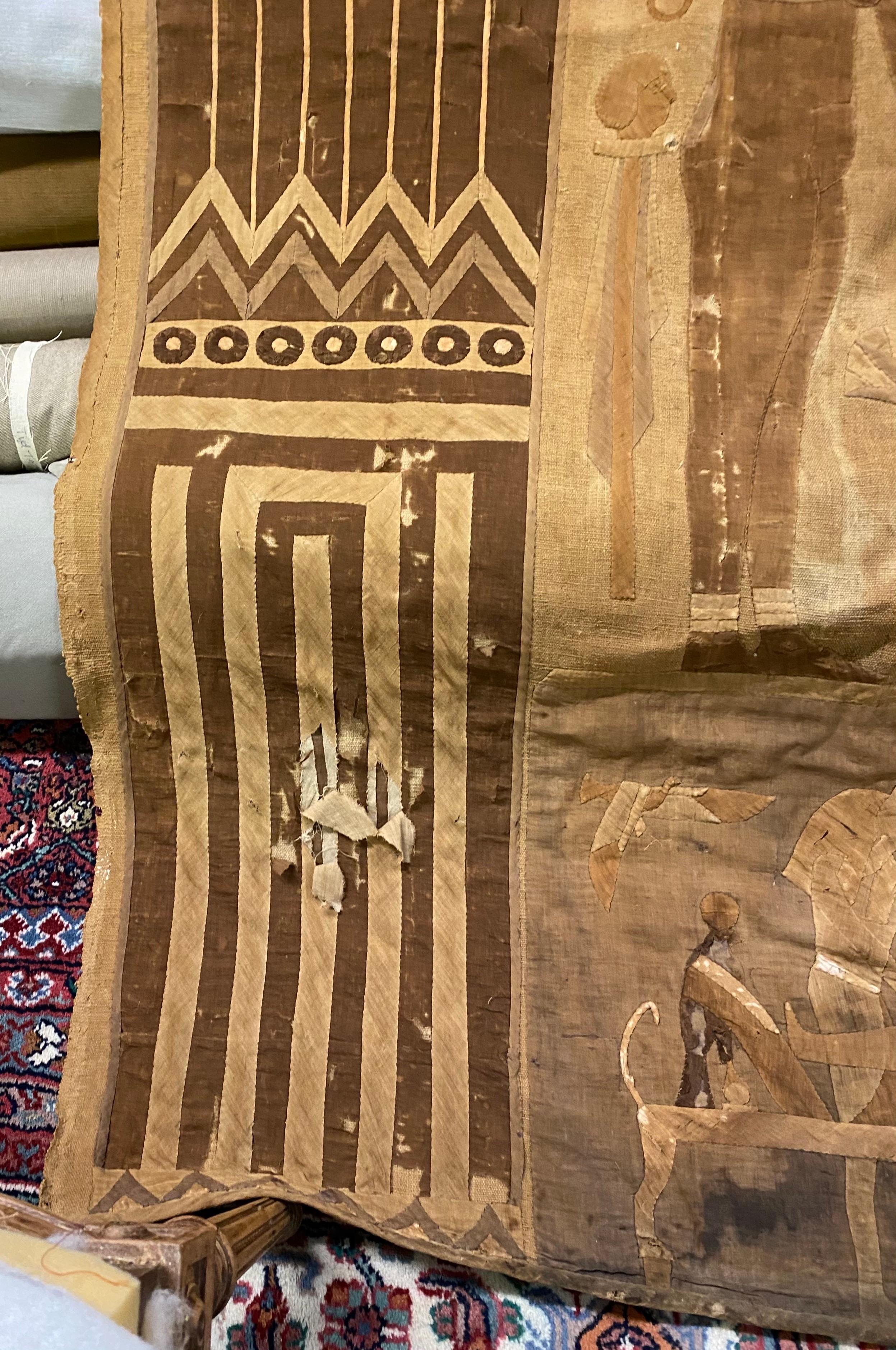 Antiker ägyptischer französischer Textilteppich aus Ägypten im Angebot 7