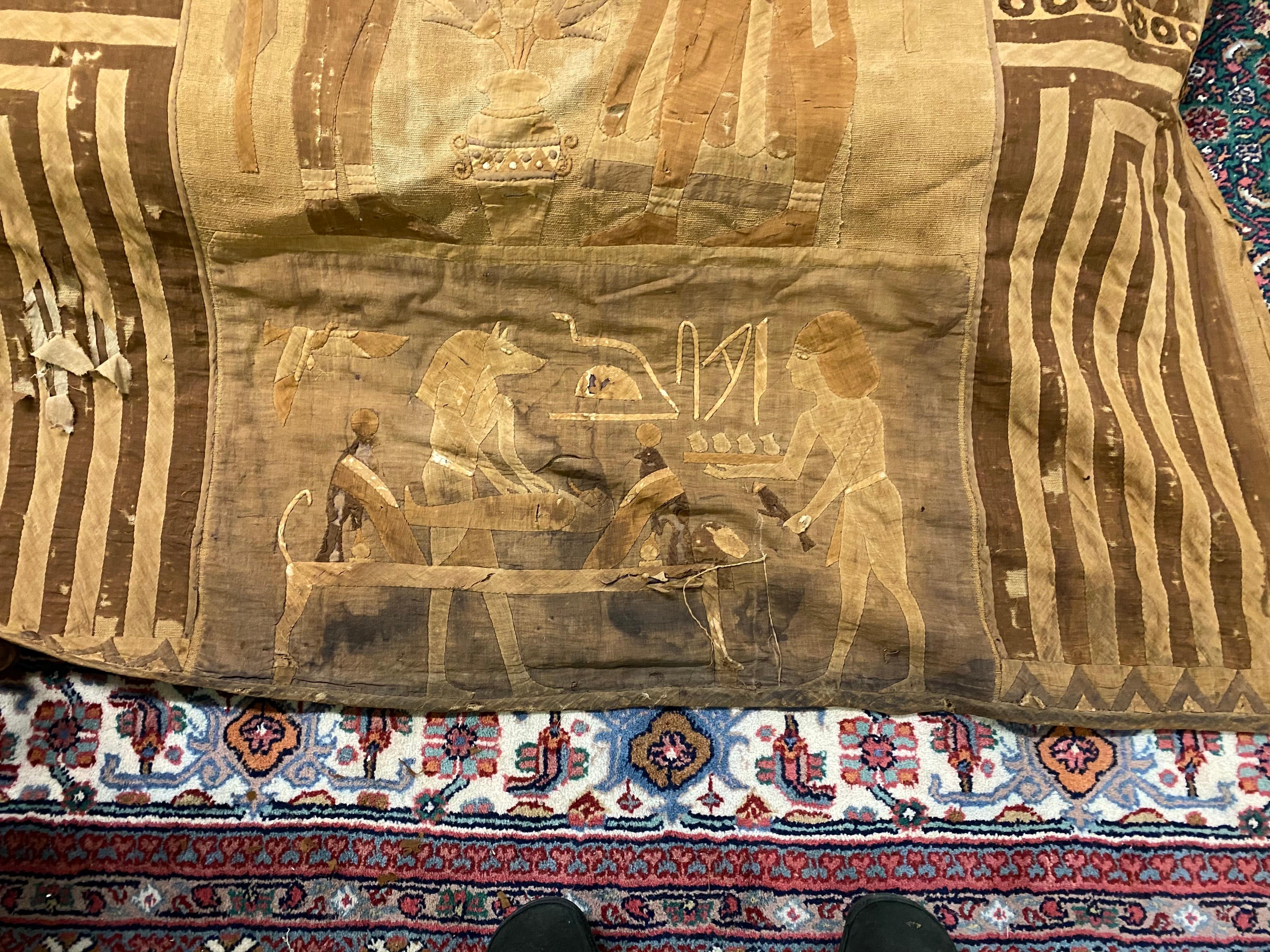 Antiker ägyptischer französischer Textilteppich aus Ägypten im Angebot 10