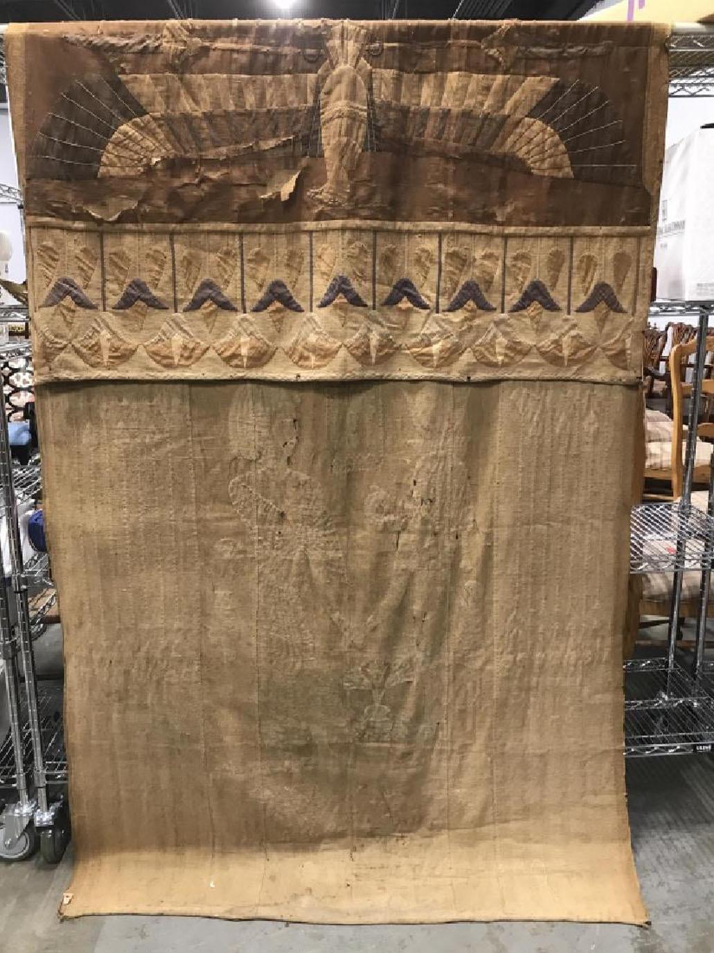 Antiker ägyptischer französischer Textilteppich aus Ägypten im Angebot 1