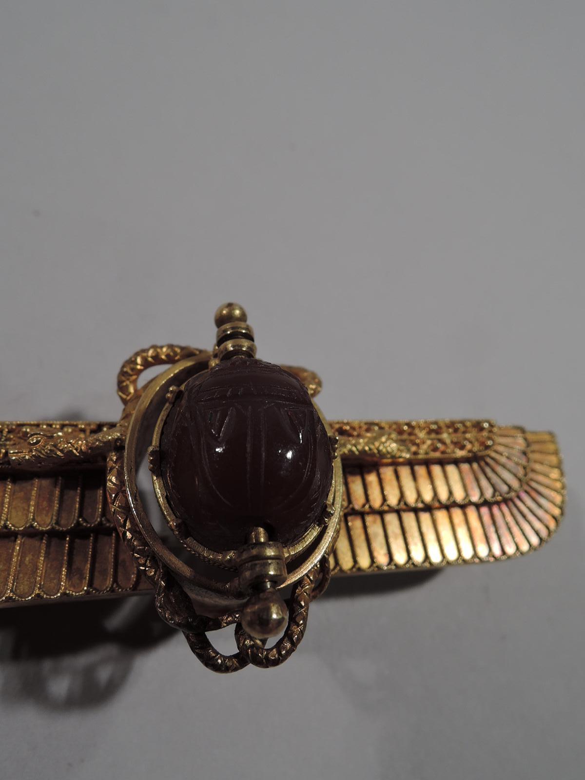 Antique Egyptian-Revival 18 Karat Gold Winged Sun Brooch with Scarab In Excellent Condition For Sale In New York, NY