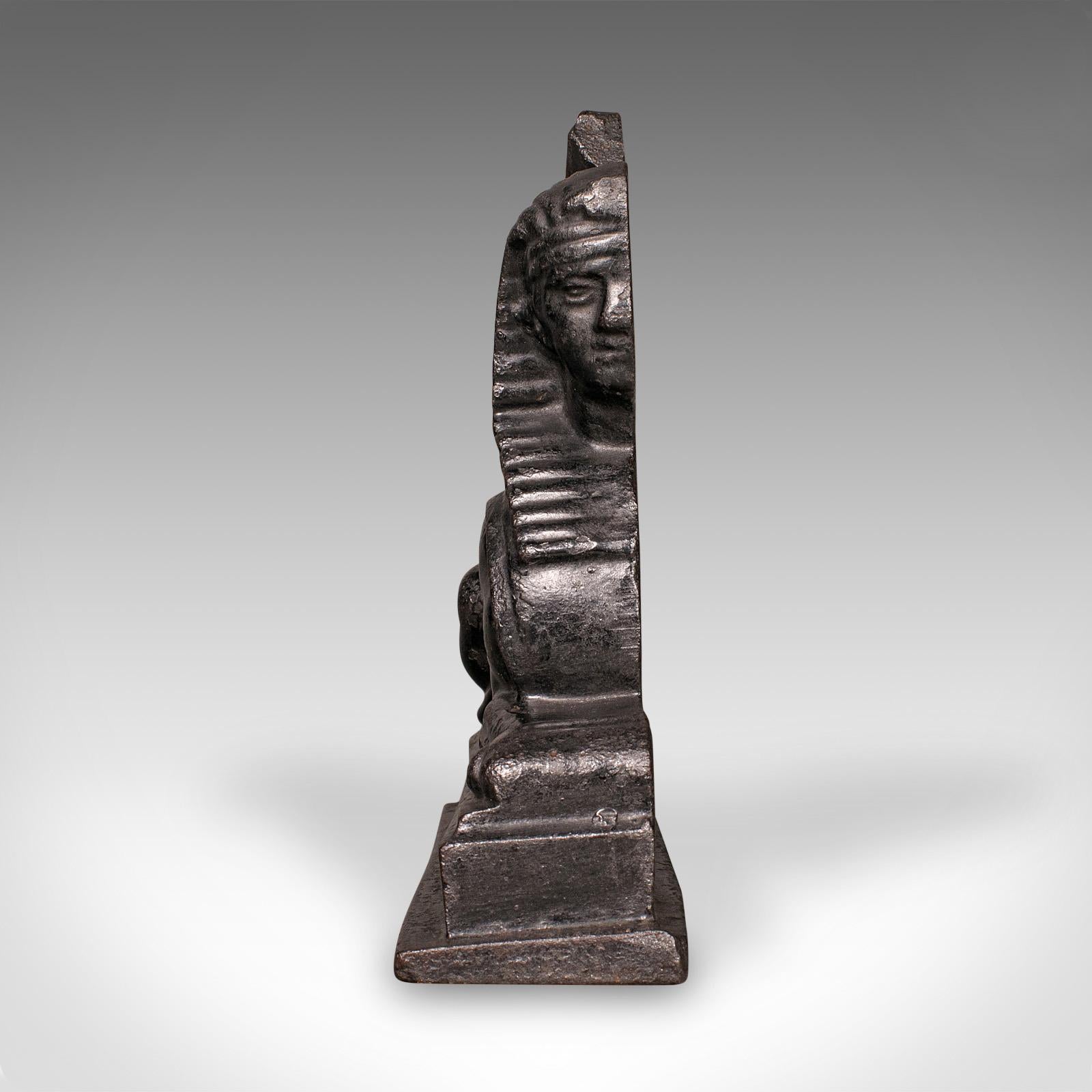 Antique Egyptian Revival Doorstop, English Cast Iron Sphinx, Regency, Circa 1830 In Good Condition For Sale In Hele, Devon, GB
