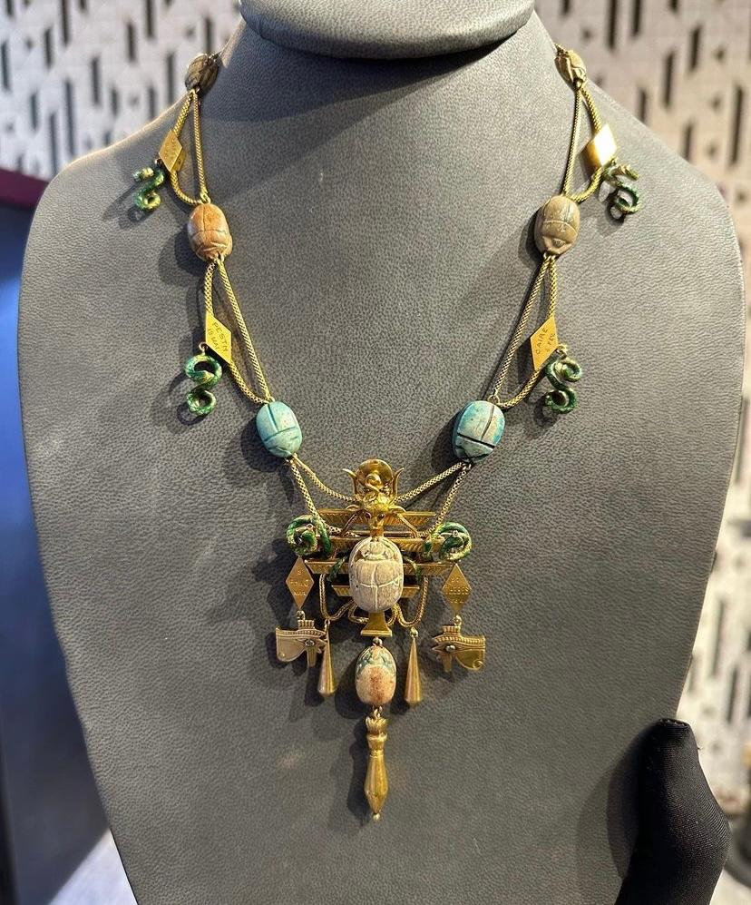 Antike ägyptische Revival-Halskette im Zustand „Hervorragend“ im Angebot in New York, NY