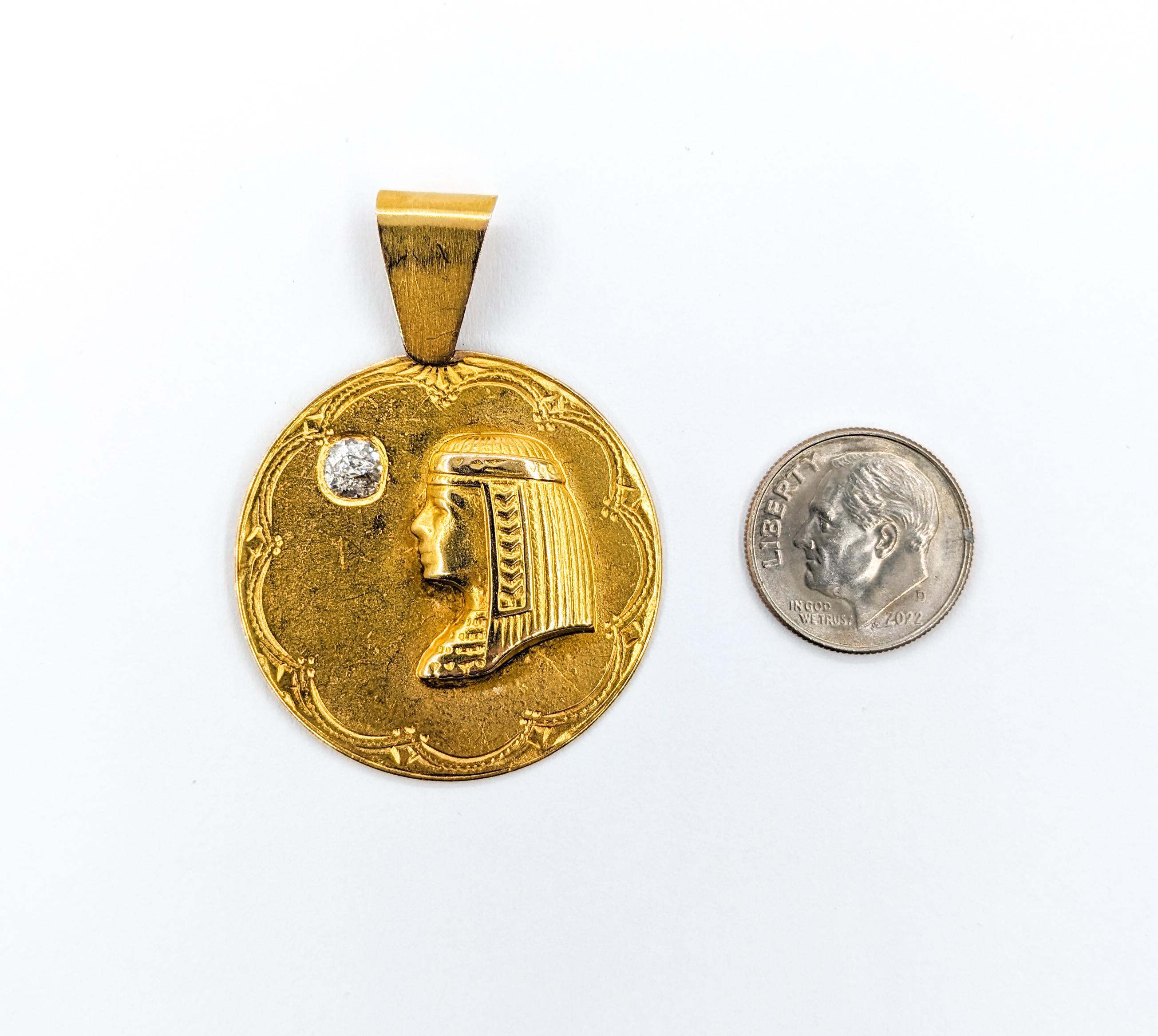 Antique Egyptian Revival Pharaoh Diamond Medallion Pendant In Yellow Gold For Sale 2