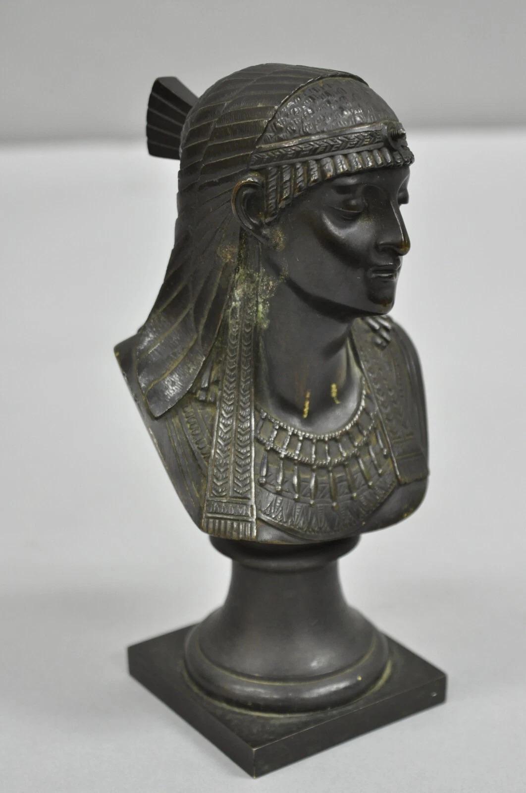 XIXe siècle Buste de Pharaon en bronze de 7