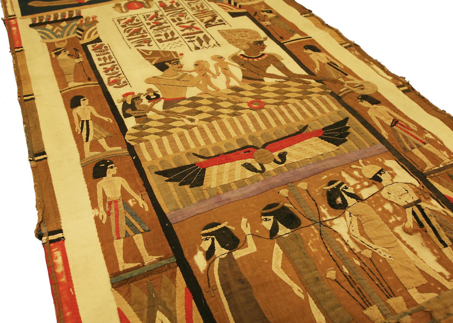 Antike ägyptische Textilien  Hieroglyphen Design, ca. 1920 (Handgeknüpft) im Angebot