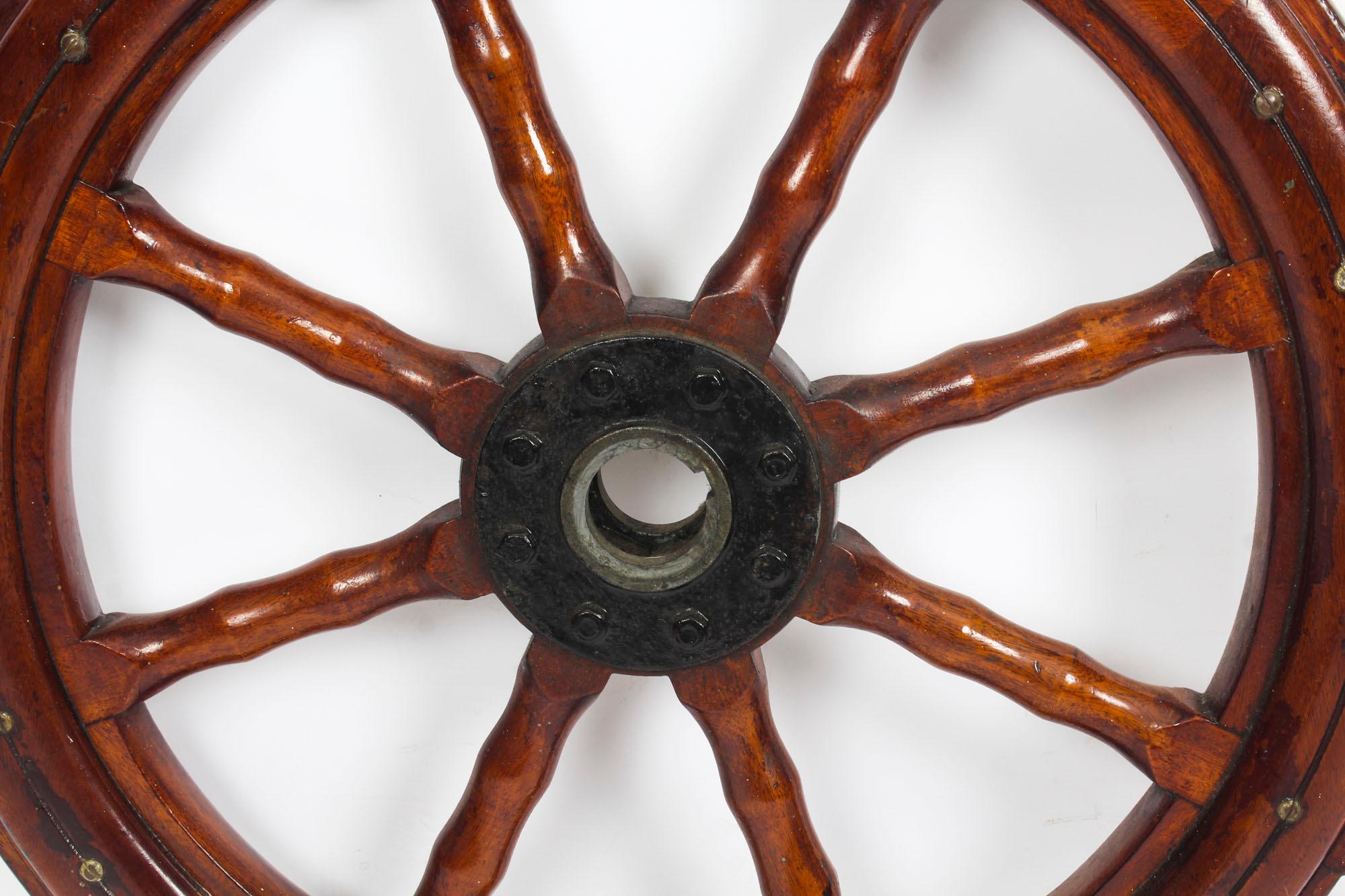 Antique Eight Spoke Mahogany Ships Wheel, 19th Century In Excellent Condition In London, GB