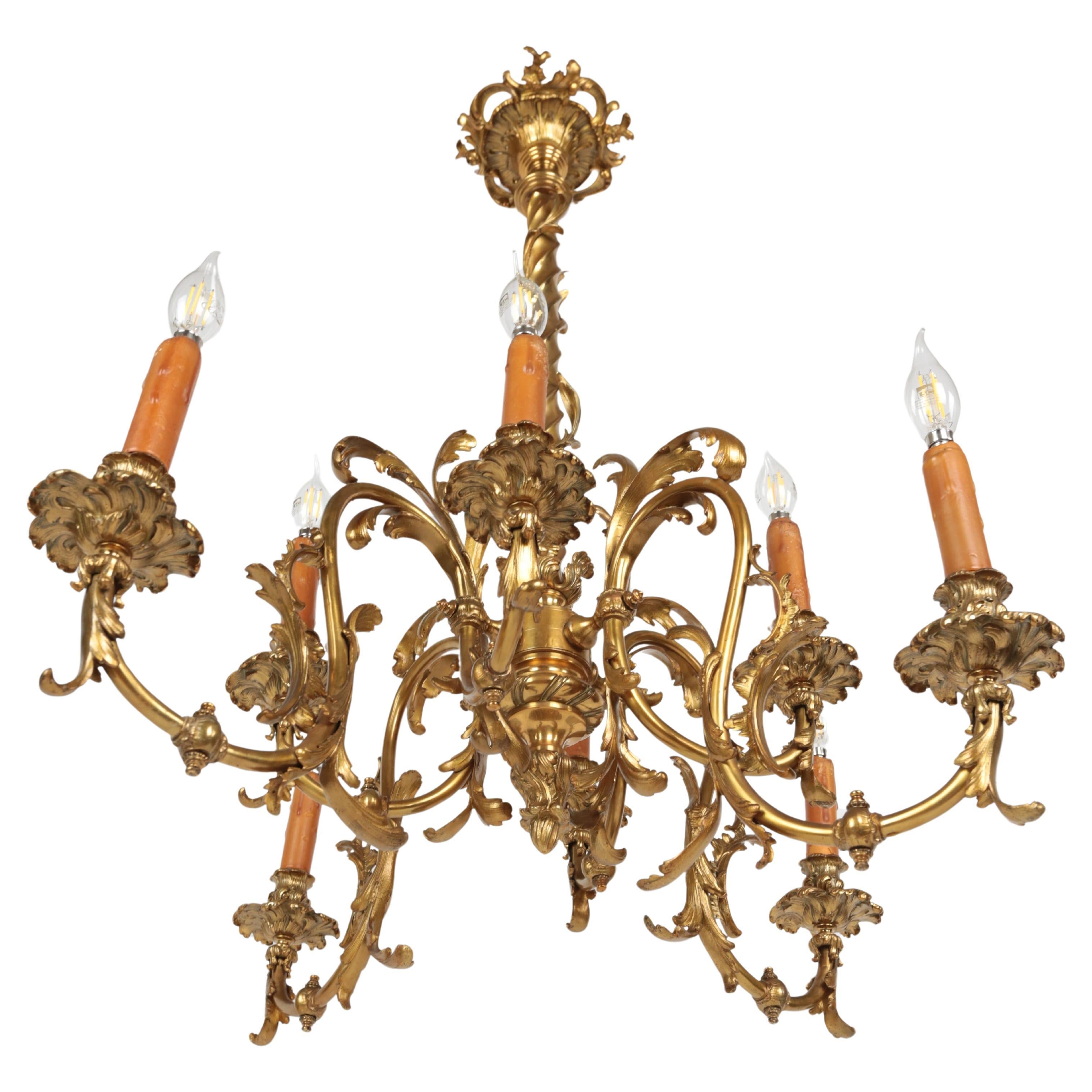 Antique electrified bronze chandelier For Sale