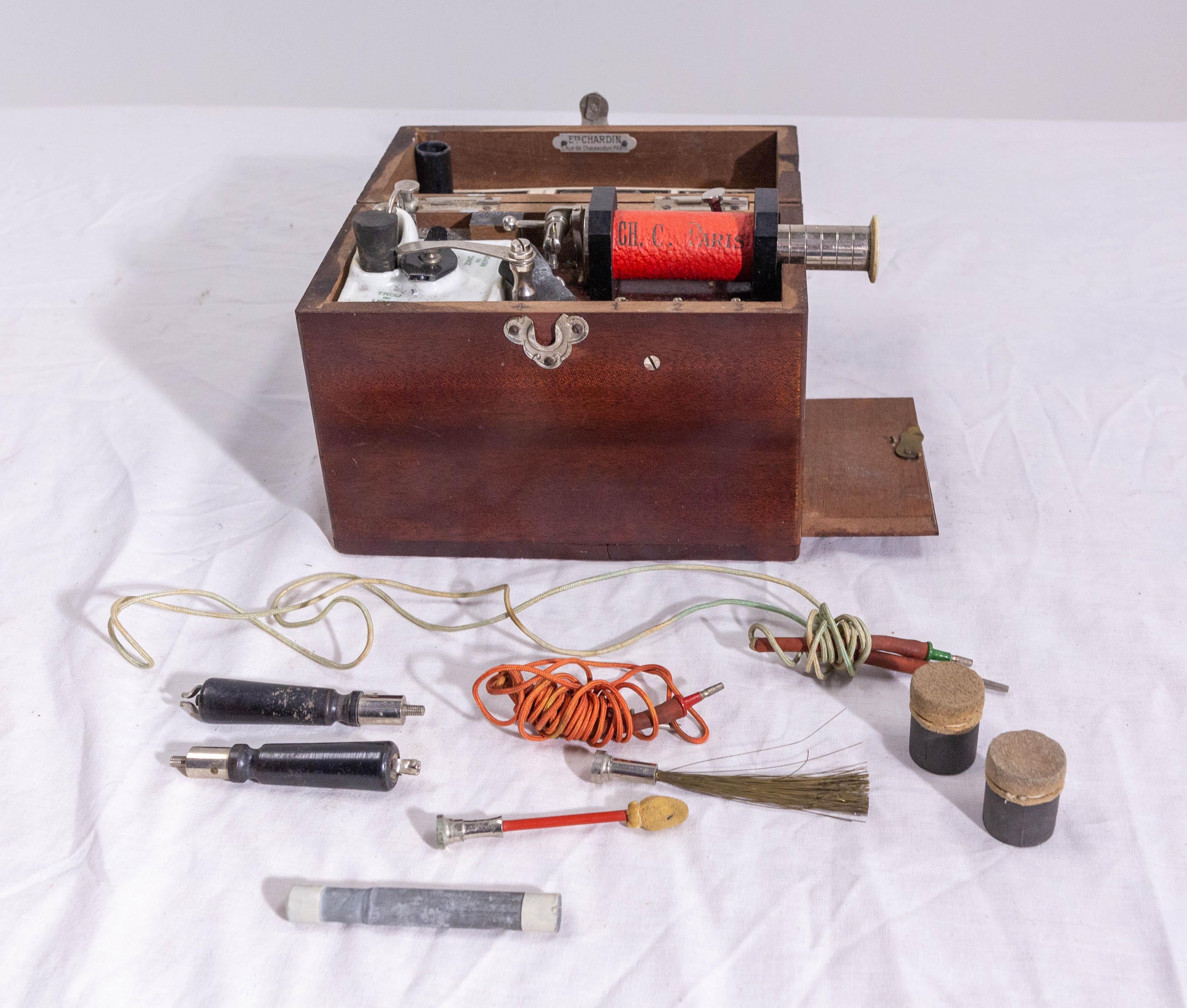 Beech Antique Electromedical Device from Chardin in Wooden Case, France, circa 1910 For Sale