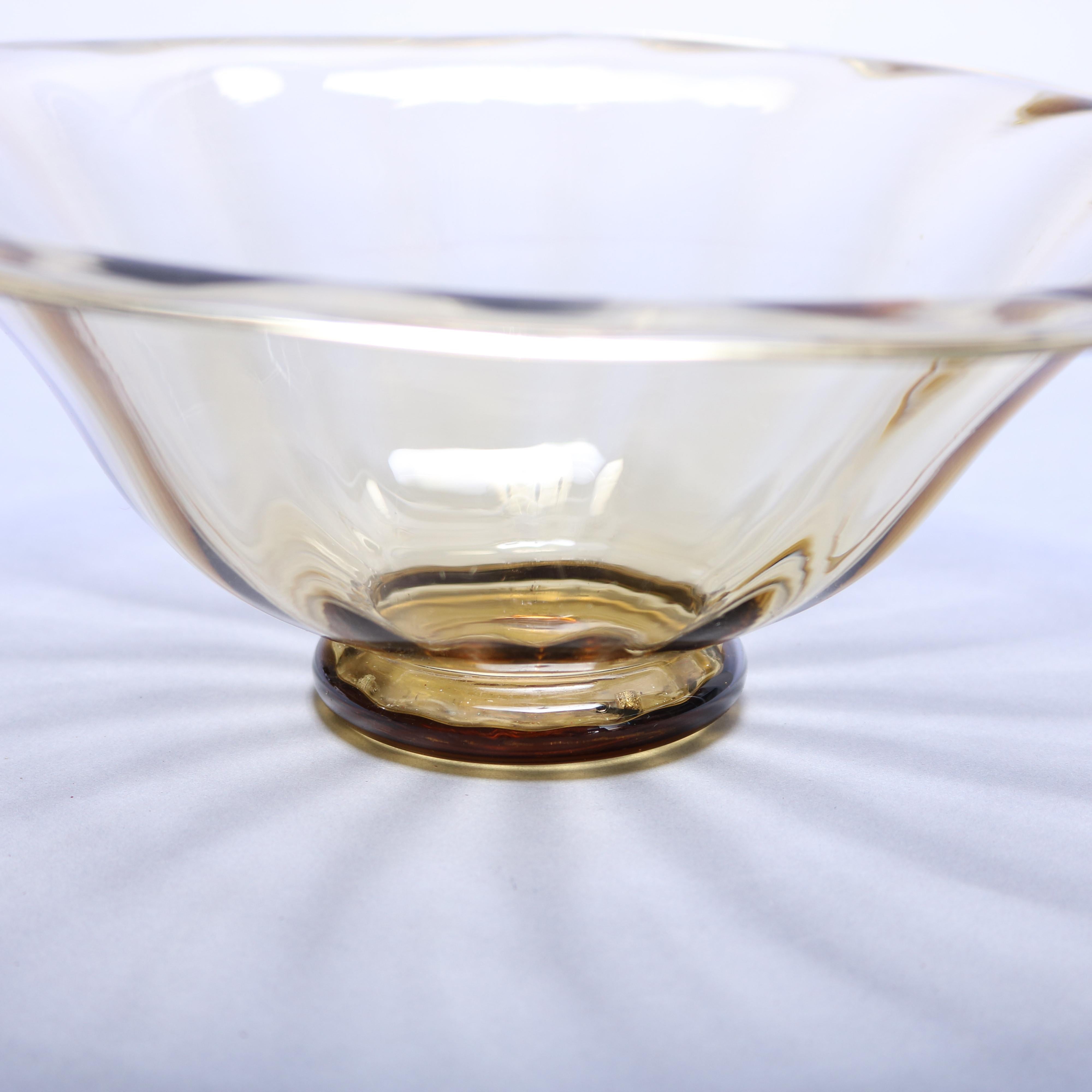 Antique Elegant Amber Glass Flared Center Bowl, circa 1920 2