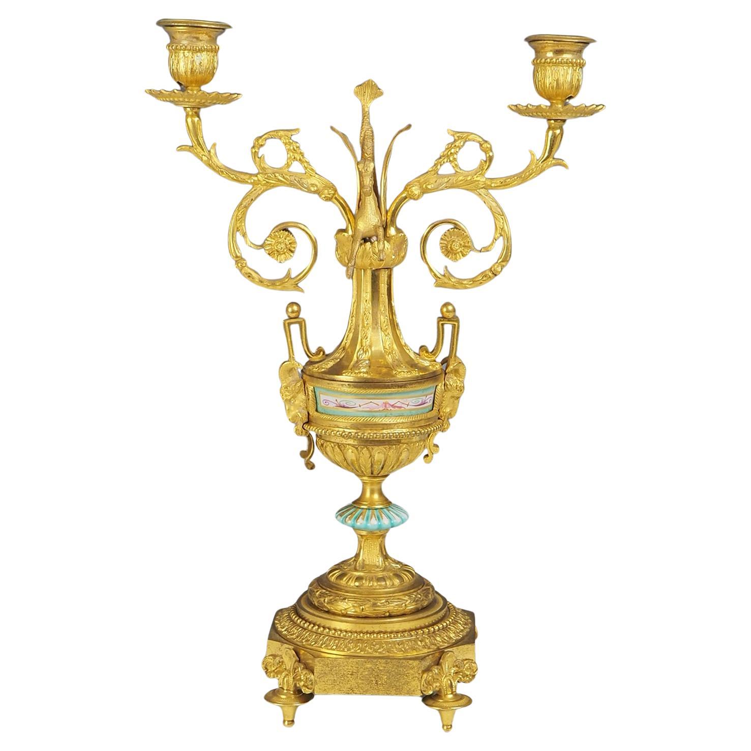 Antiker eleganter Kandelaber aus vergoldeter Bronze und Goldbronze im Angebot