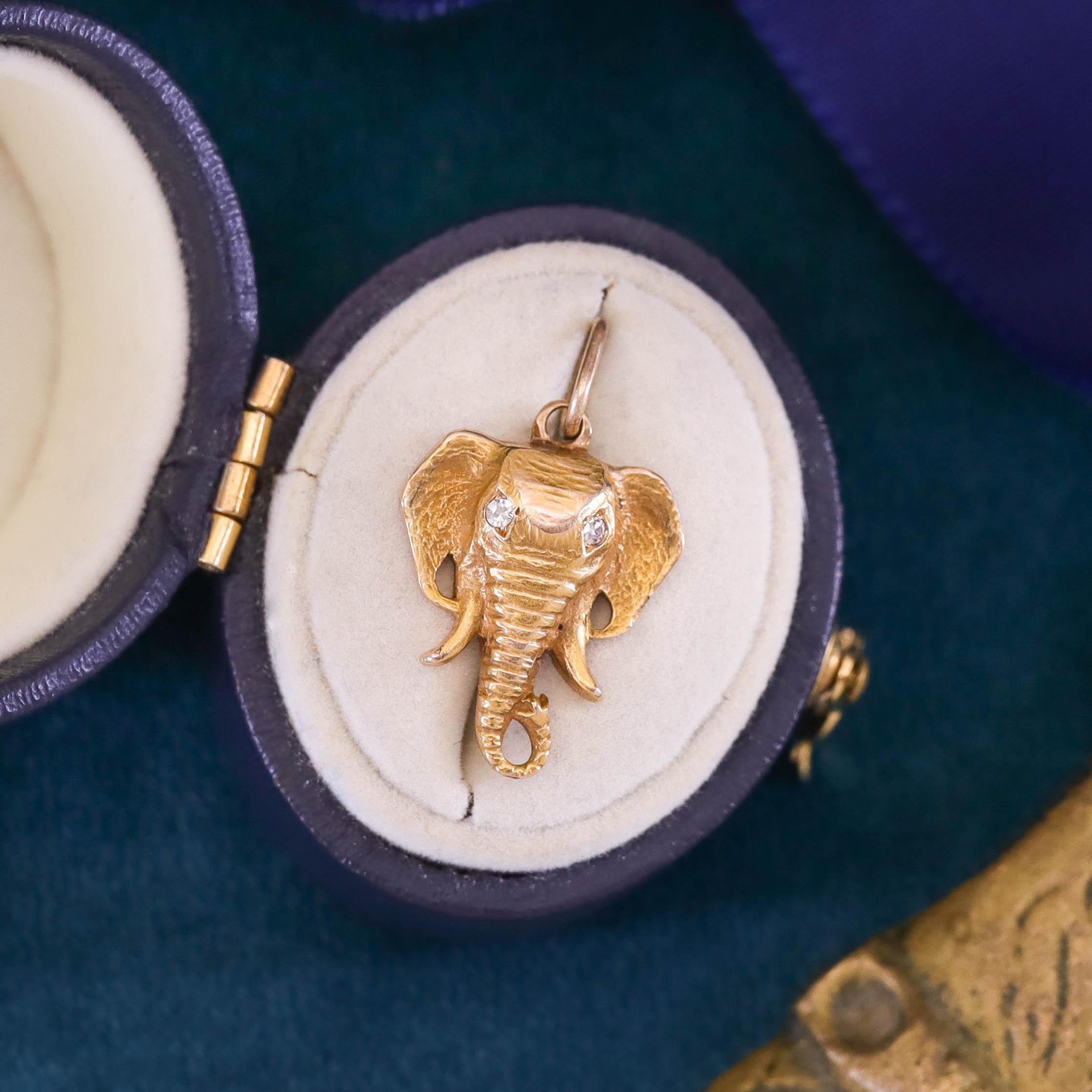 Breloque éléphant ancienne en or 10 carats Bon état - En vente à Lewisburg, PA